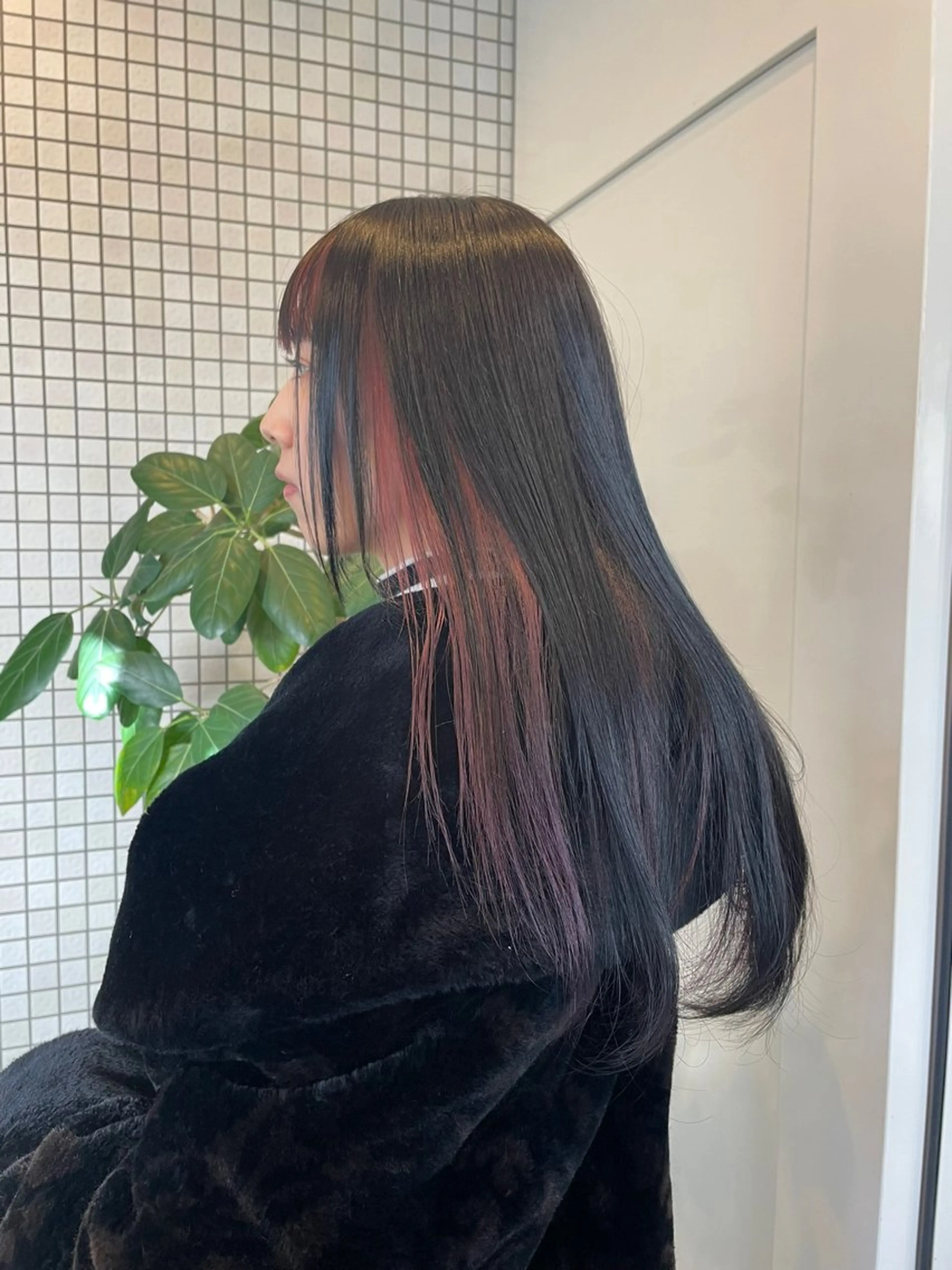 セミロング カラー インナーカラー ヘアカラー 透明感カラー🪡🤍 nanao🤍🪡のヘアスタイル