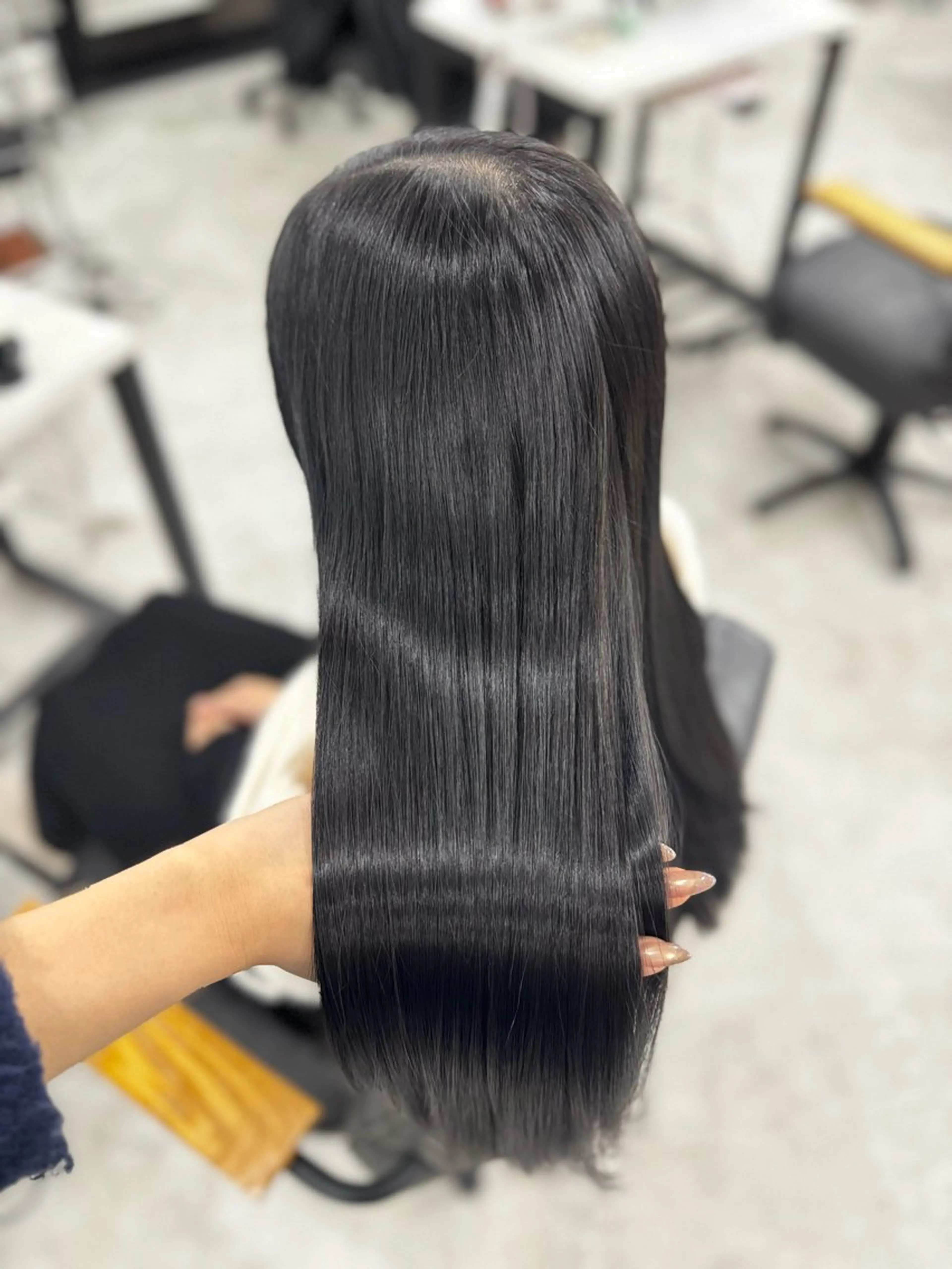 ロング カラー ベージュカラー ダークグレー ダークグレージュ グレージュ オリーブカラー カット ヘアカラー トリートメント 赤み無し柔らかカラー 【梅田】madokaのヘアスタイル