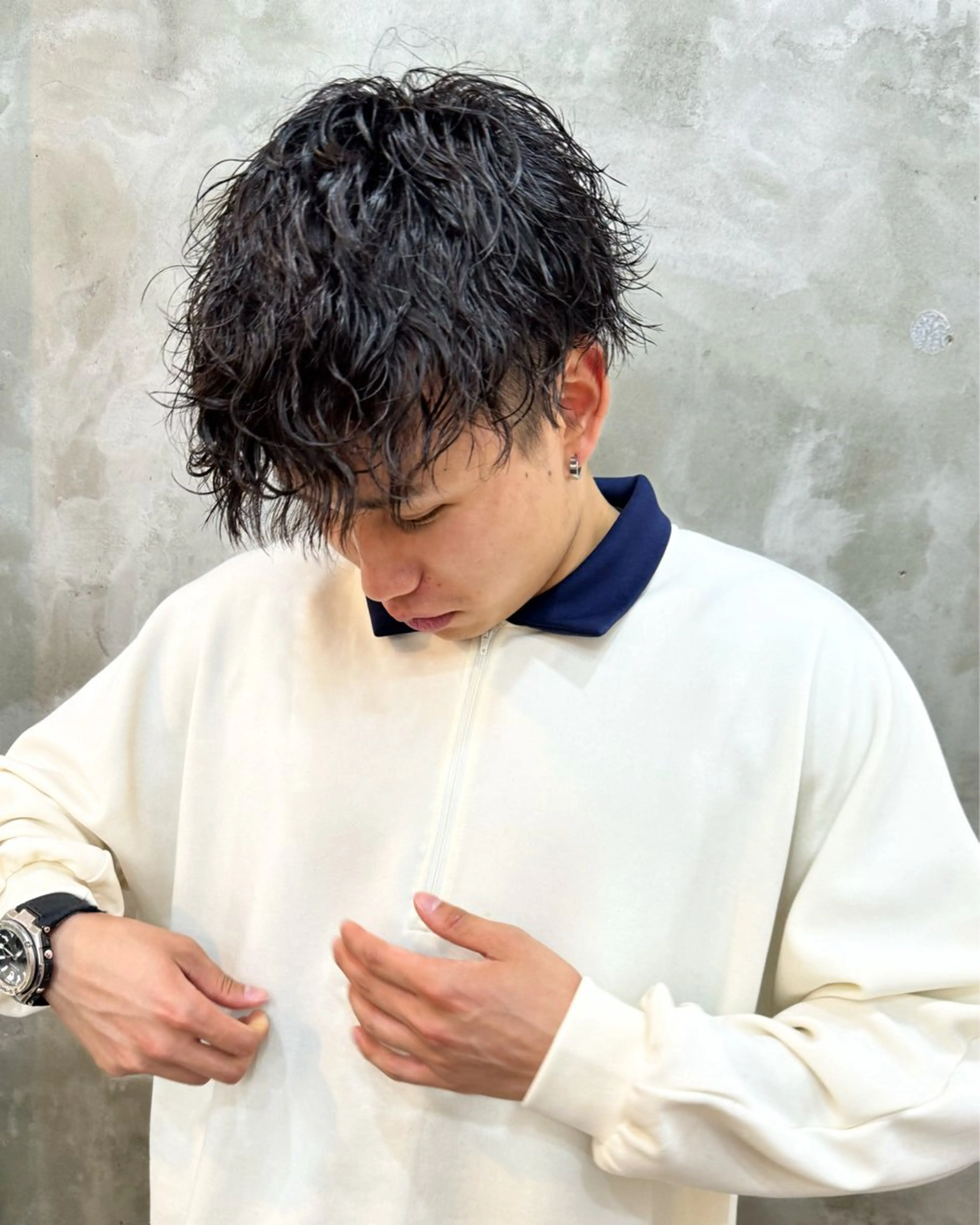 パーマ メンズ マッシュ 刈り上げ 波巻きパーマ eTONe所属・志賀 あずみのヘアスタイル