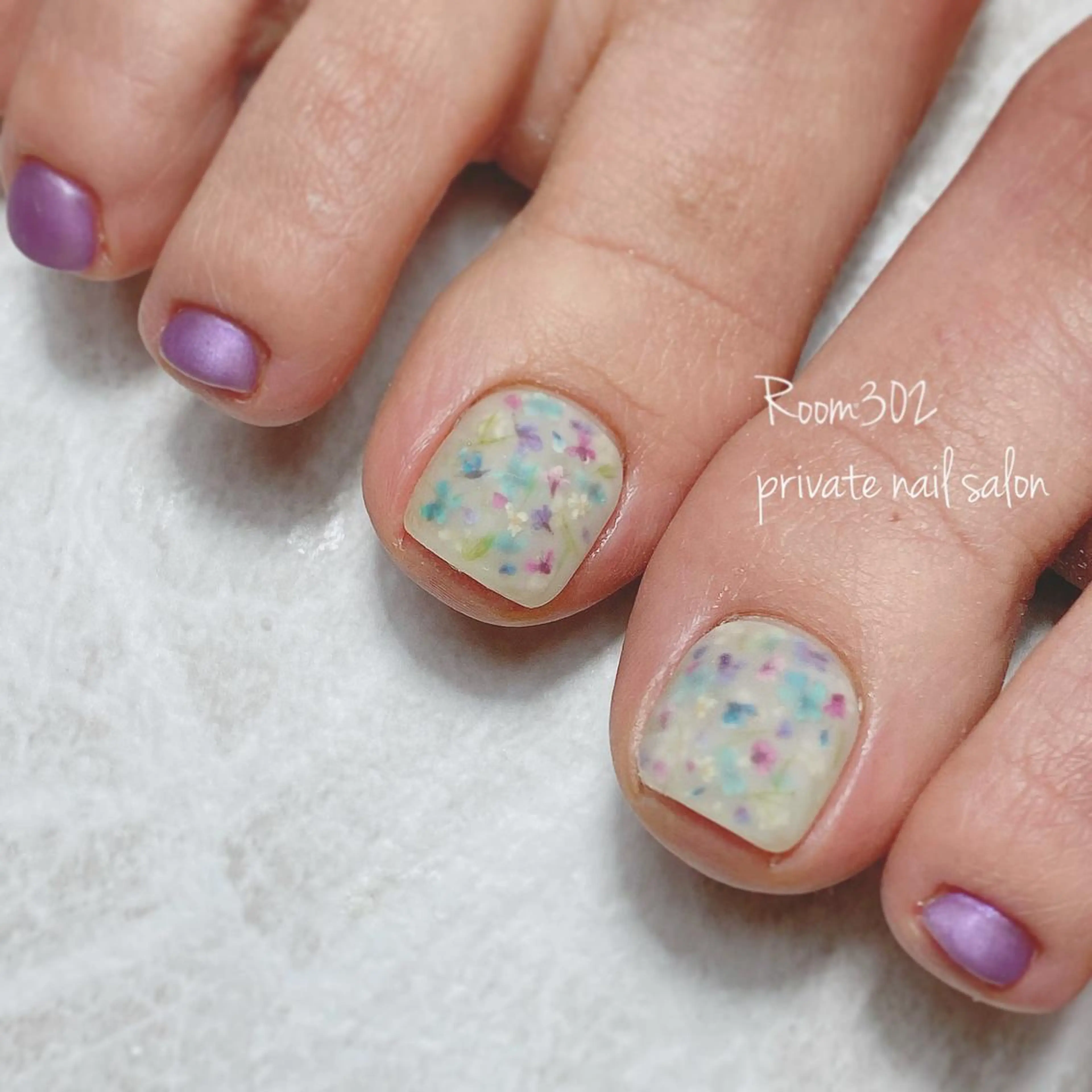ネイル フットネイル Room 302のネイルデザイン