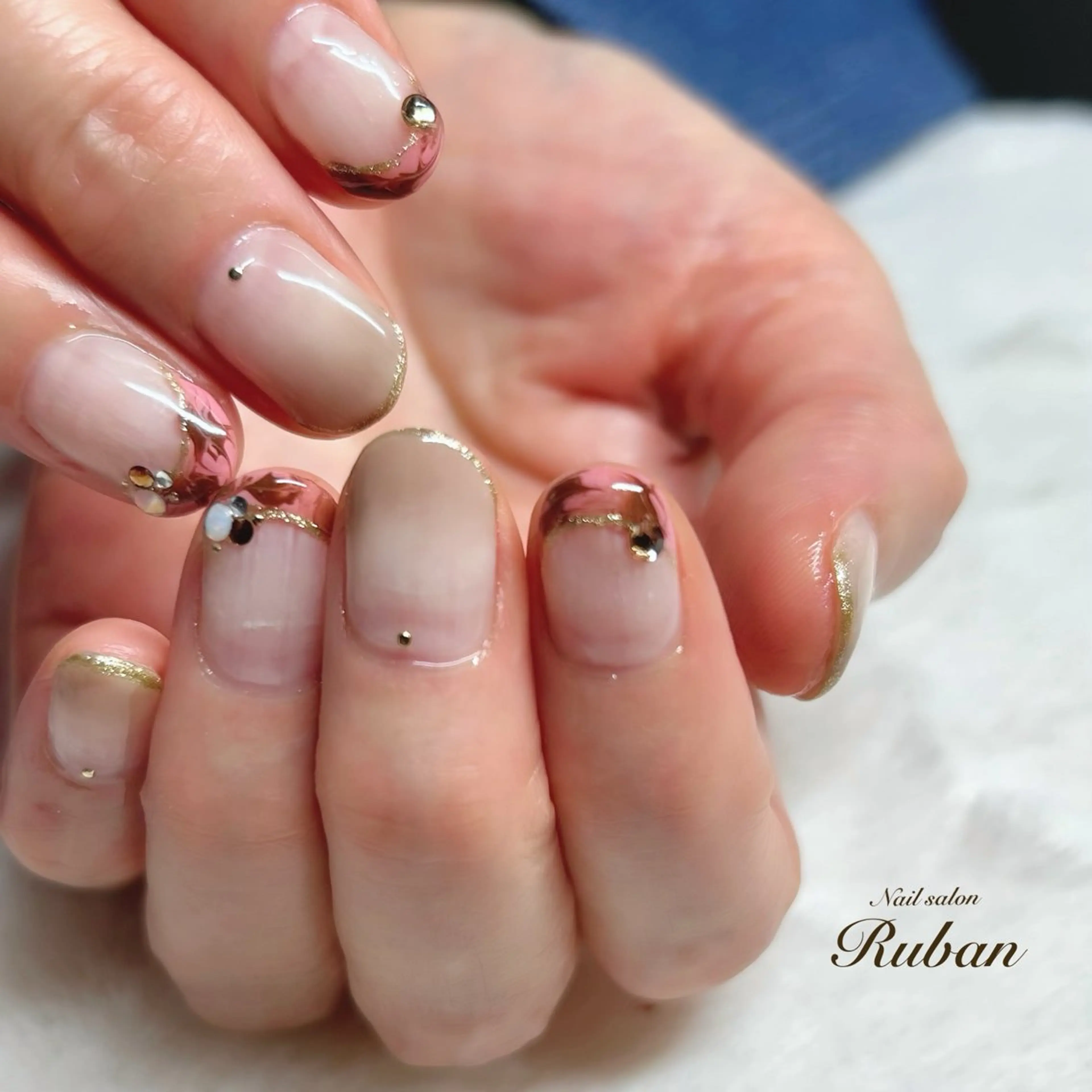 ネイル フレンチネイル グラデーション 持ち込み バレンタイン Nail salon Ruban所属・Nail salon Rubanのネイルデザイン