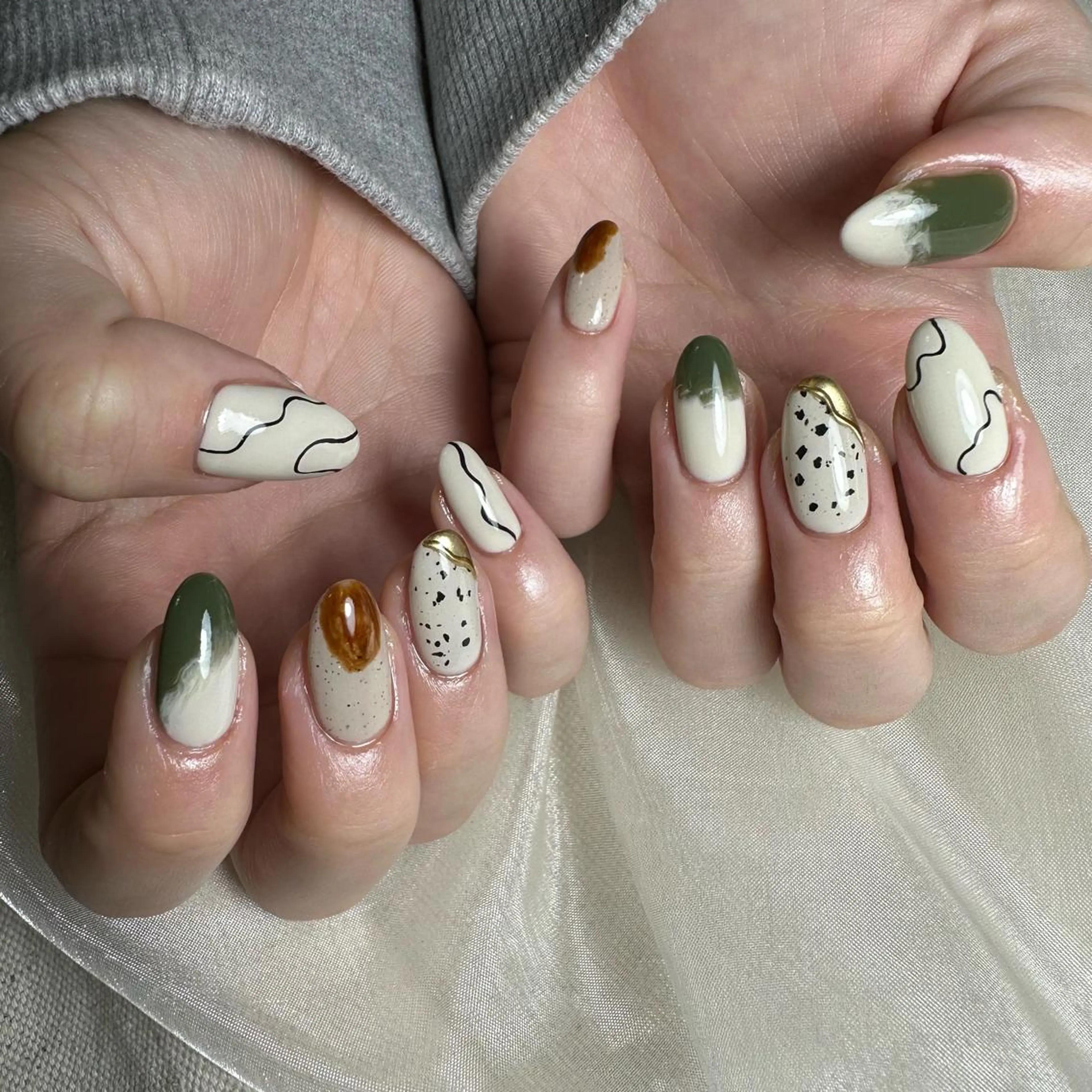 ネイル ハンドネイル repos~ルポ~所属・里見 麗のネイルデザイン