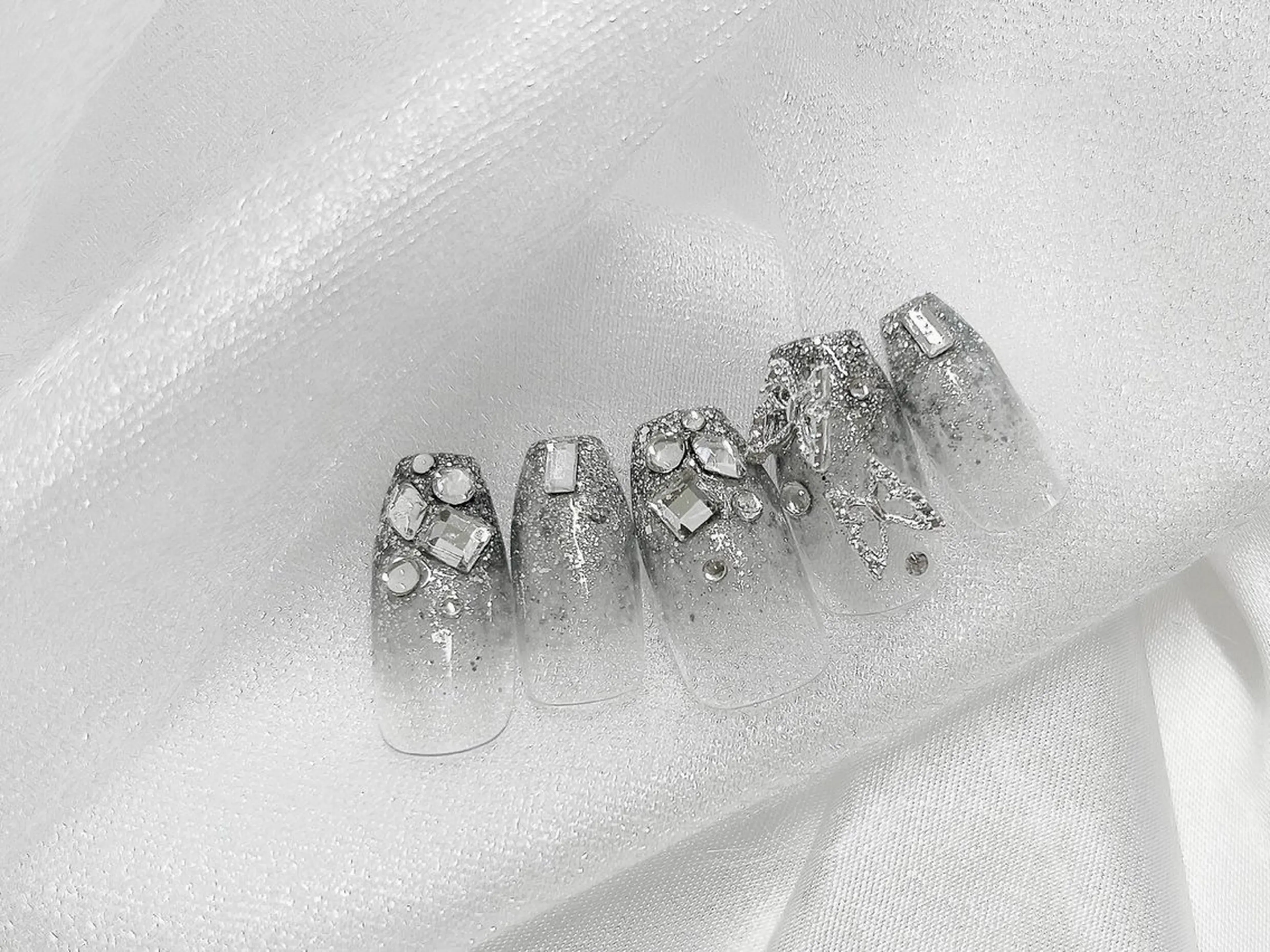 ネイル ラメ(グリッター) ラメグラデーション Roi〈ロワ〉 Reikaのネイルデザイン