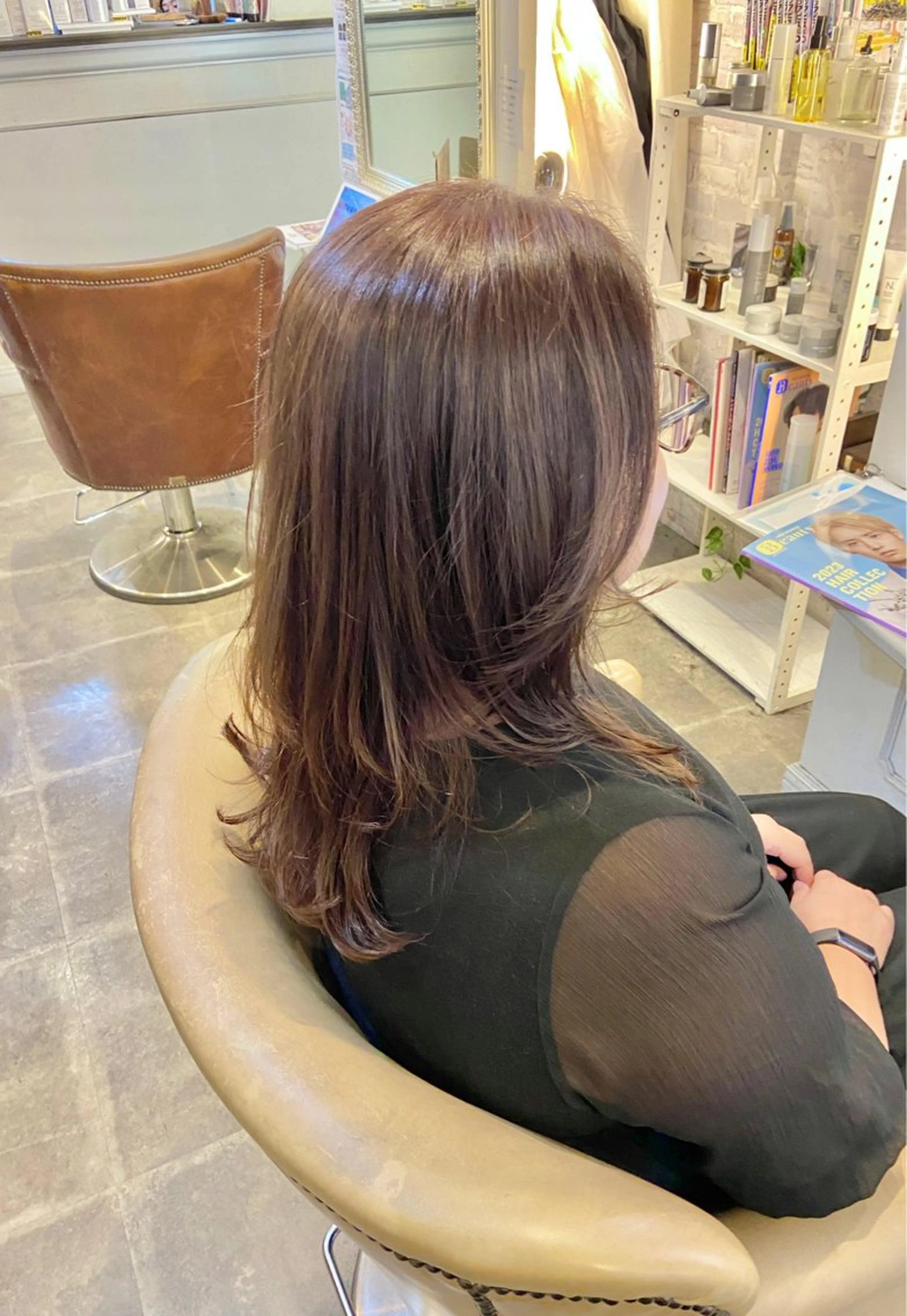 ミディアム ハイライト Un  Seul所属・福嶋 愛のヘアスタイル