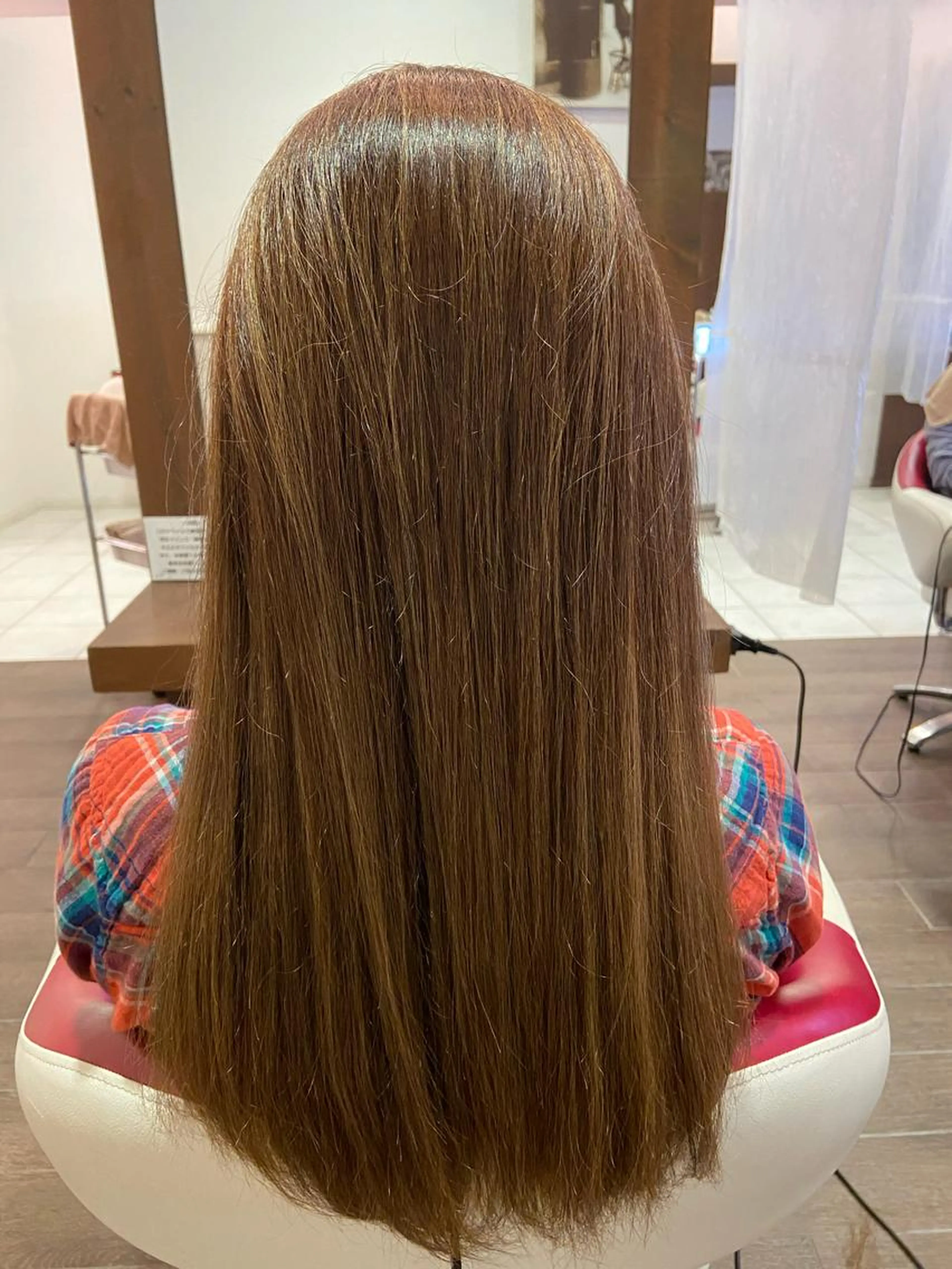 カット＋透明感カラー🩵根元＋3ステップトリートメントの写真