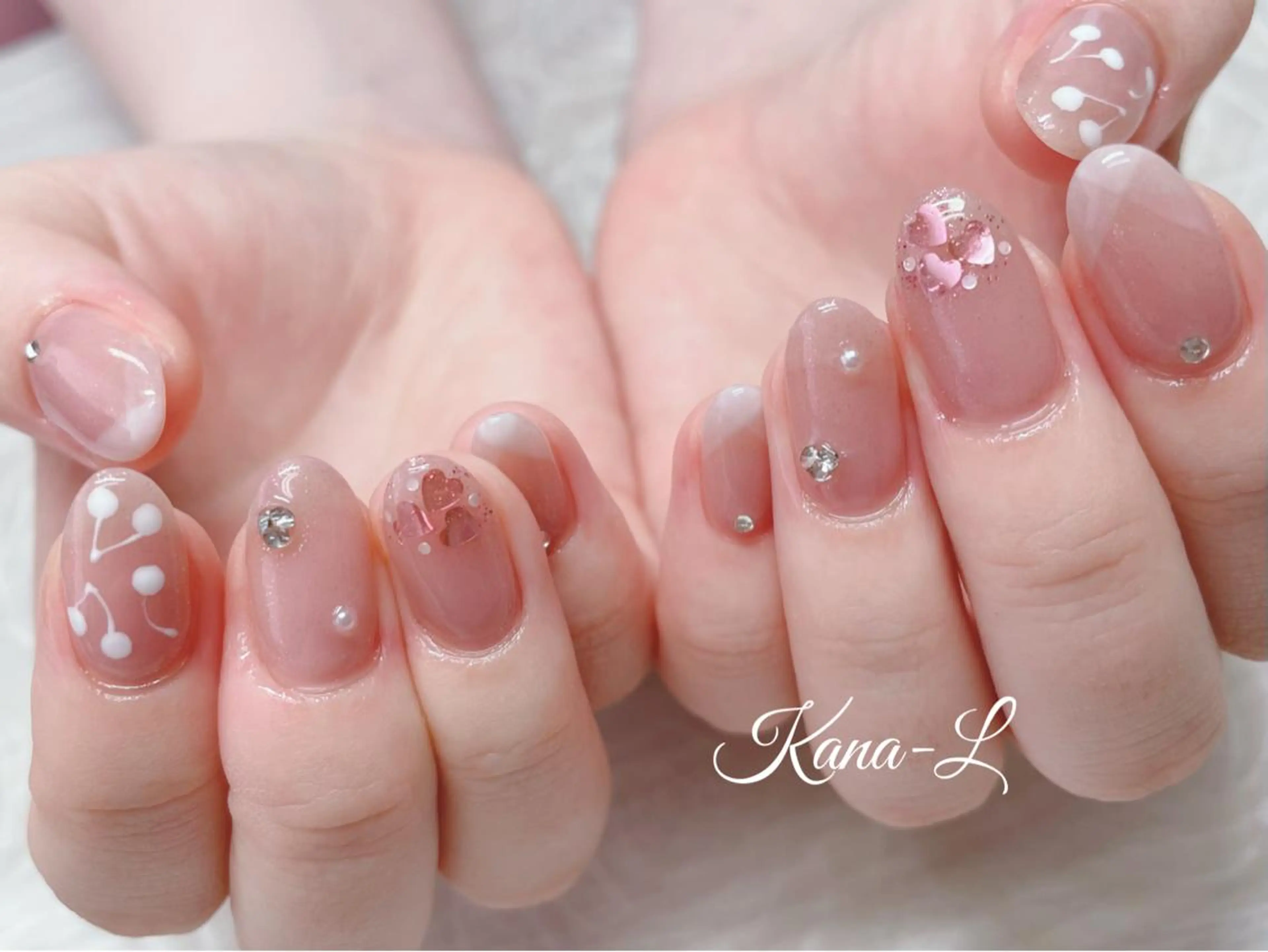 カラー ネイル フレンチネイル ジェルネイル ハート ホログラムネイル パラジェル 芦辺 香奈のネイルデザイン