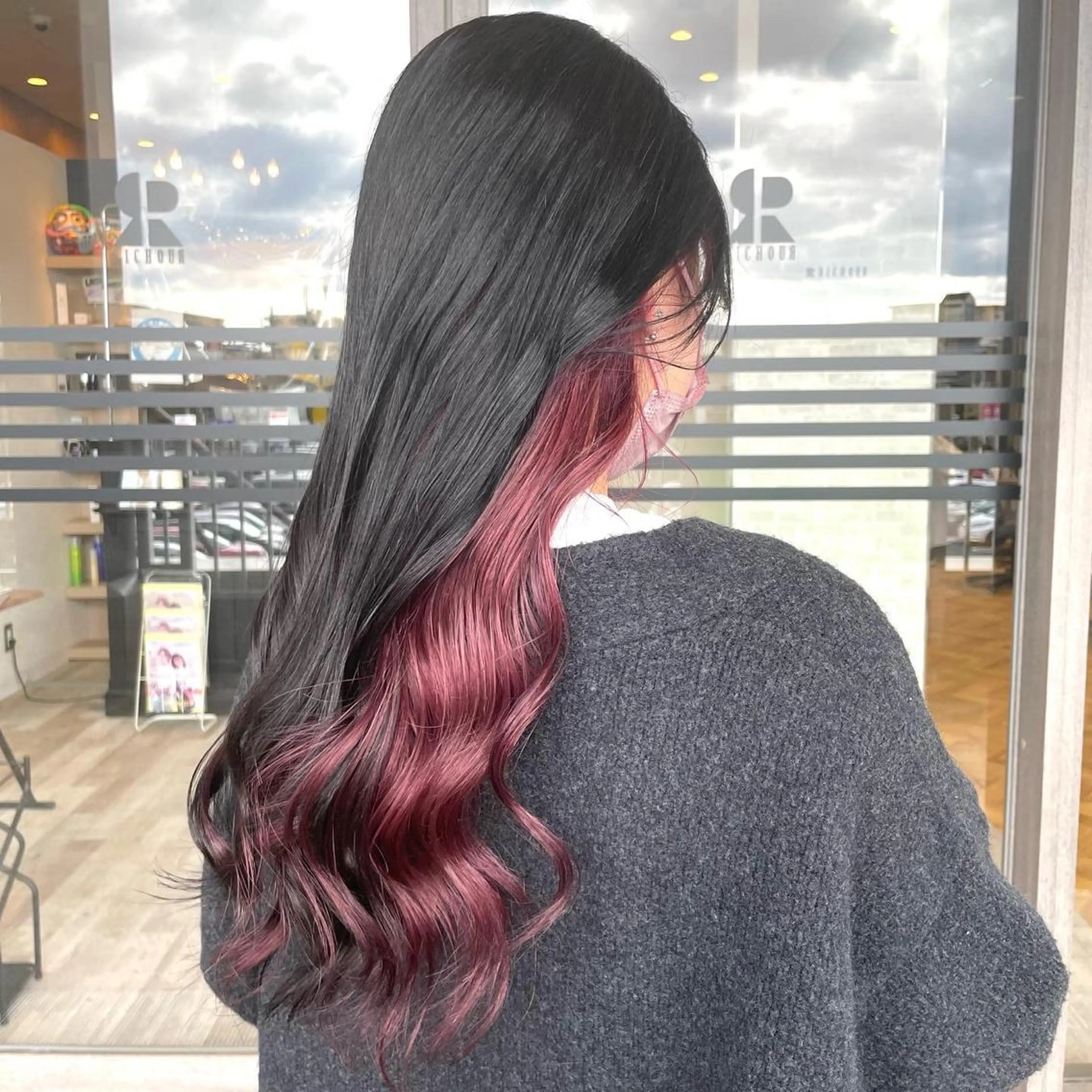 ロング カラー ヘアカラー 田中   麗彩也のヘアスタイル