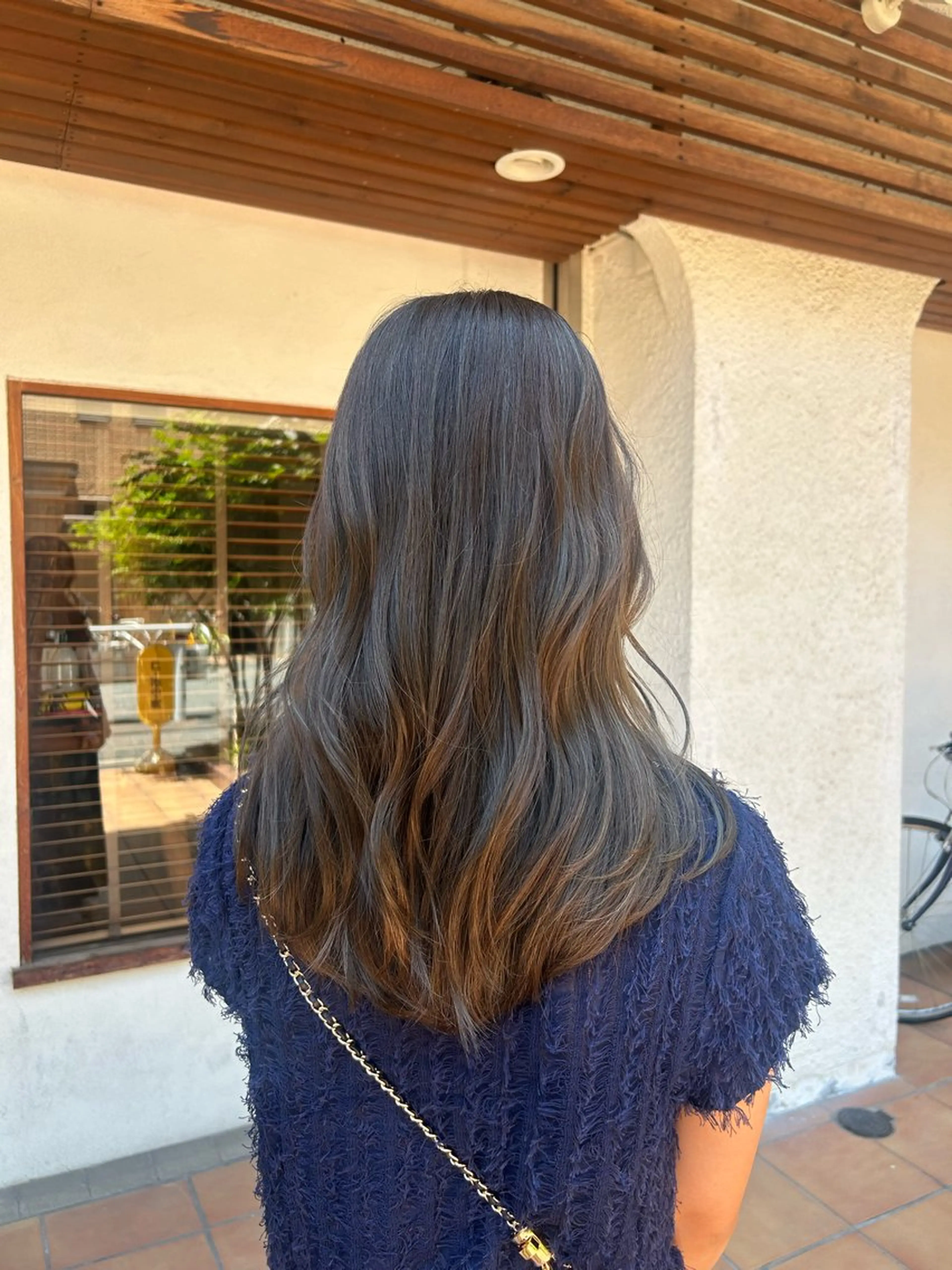 ロング カラー putri 川邉 優花のヘアスタイル