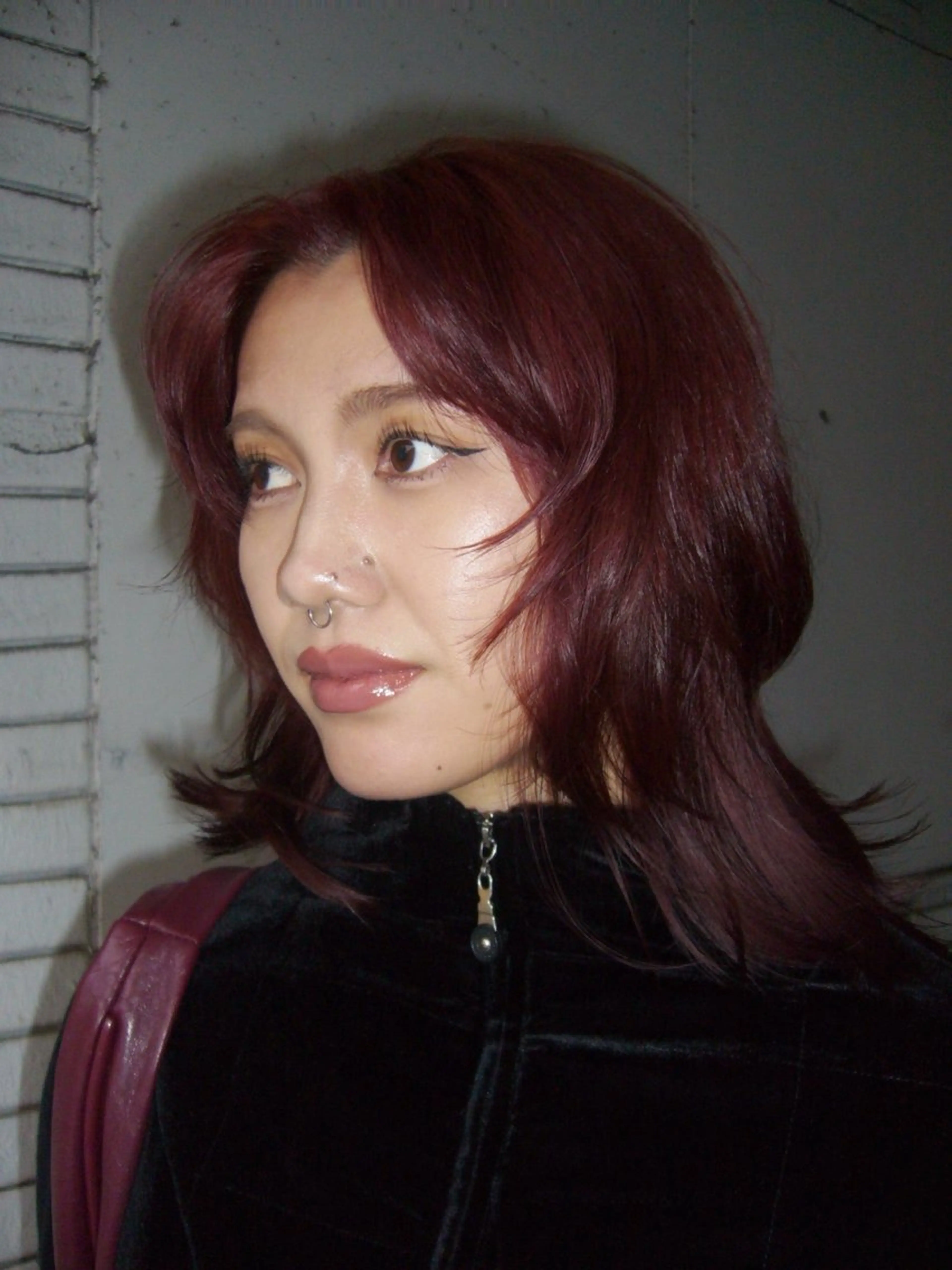 ミディアム カラー 坂入 美帆のヘアスタイル