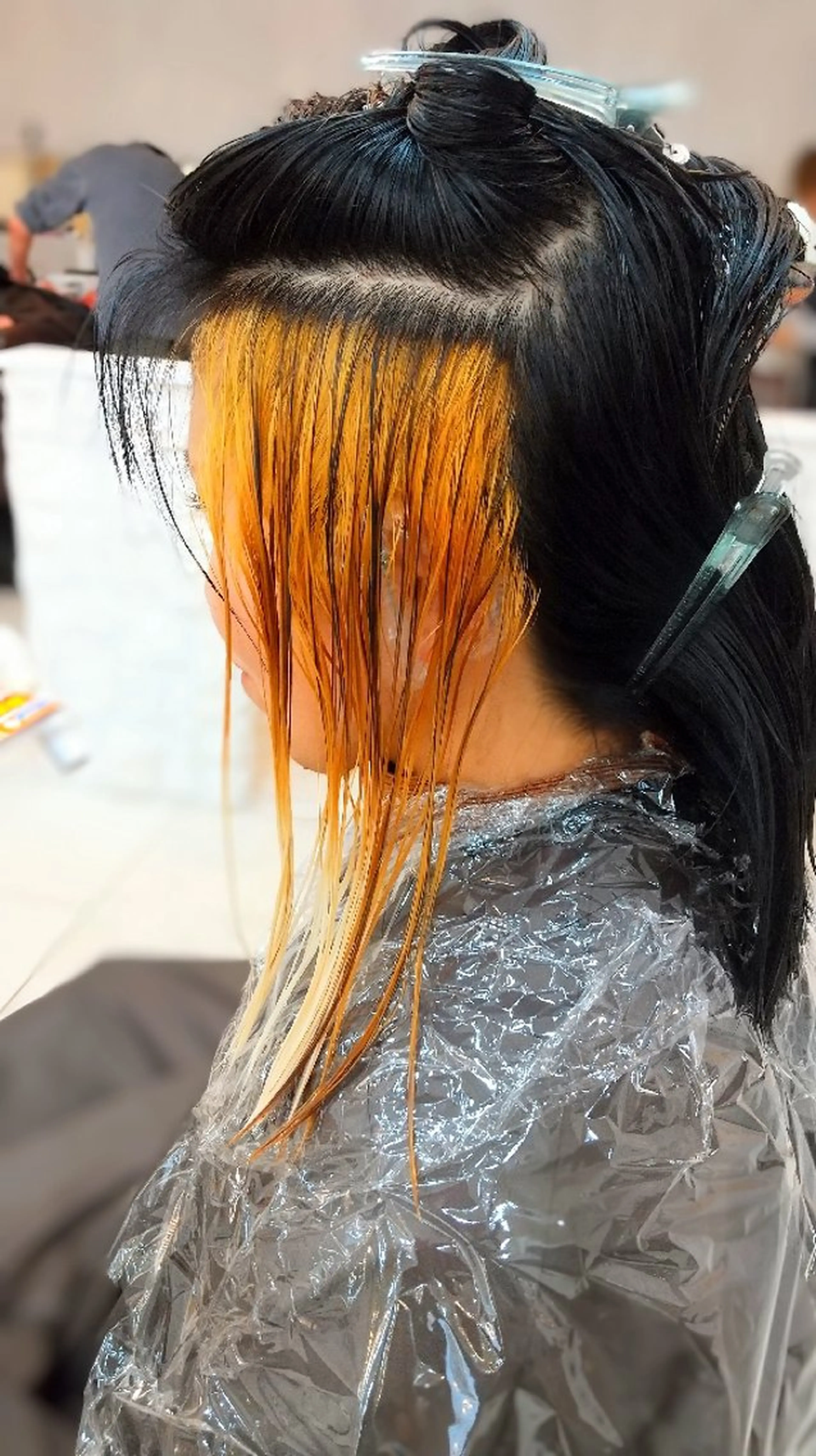 ミディアム カラー ブリーチ イヤリングカラー ヘアカラー トリートメント 小林暢🌟Orque 髪質改善サロン🌙のヘアスタイル