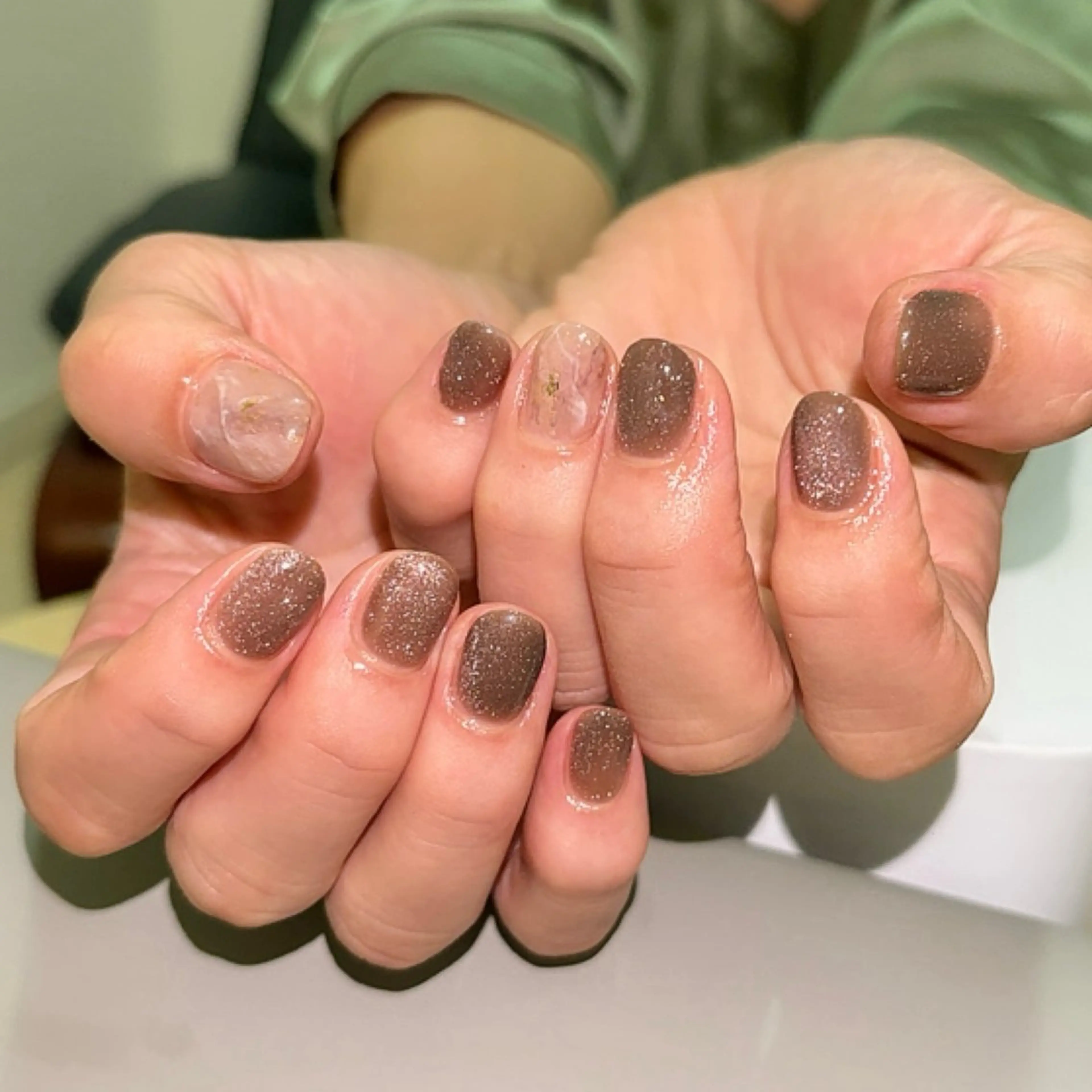 ネイル フラッシュネイル フラッシュマグ マグネットネイル ニュアンスネイル ハンドネイル 桜 成美のエステ・リラクイメージ