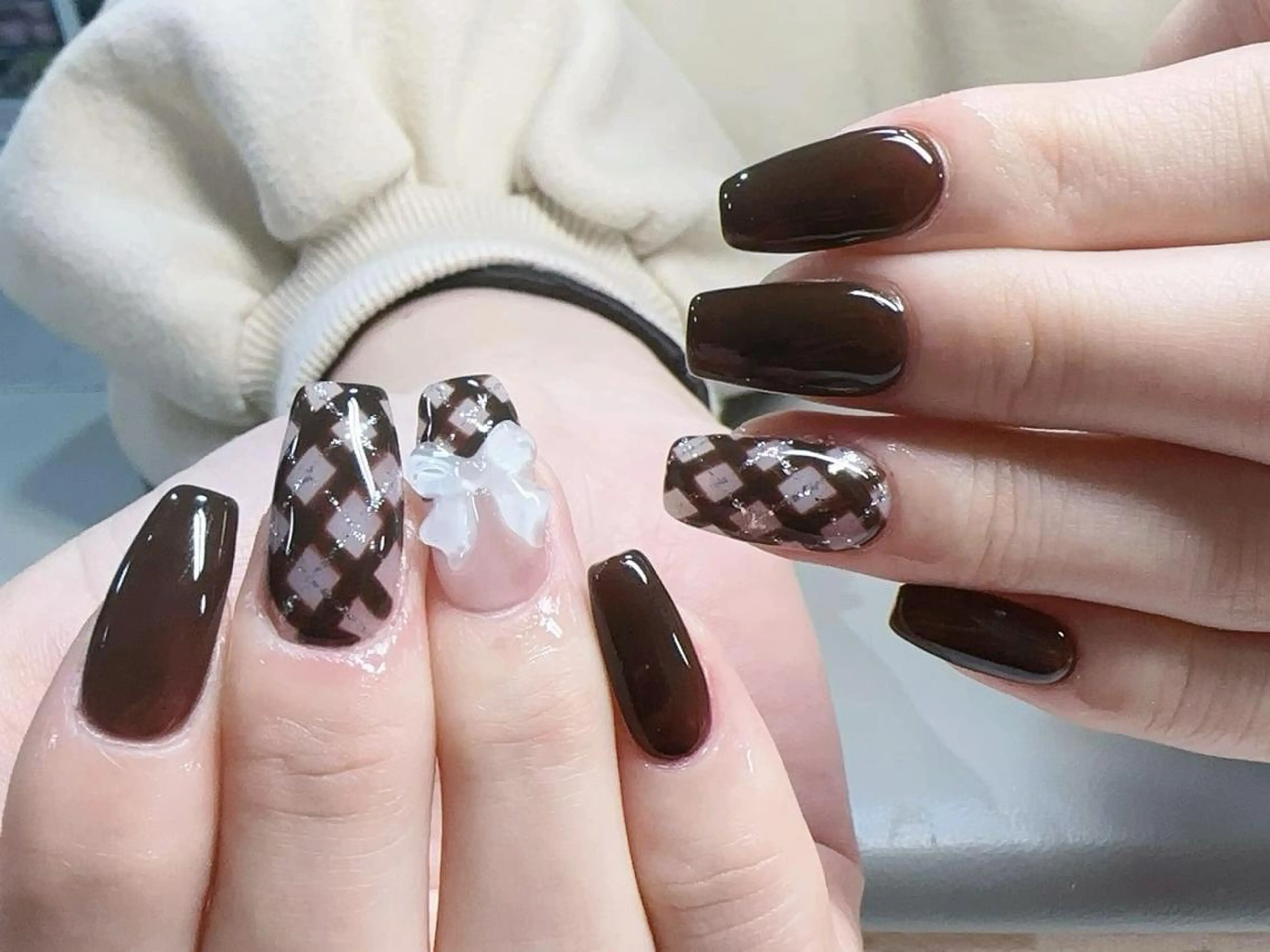 ネイル オーロラネイル 長さ出し フレンチネイル ガーリー キラキラネイル Lucky nail salonのネイルデザイン