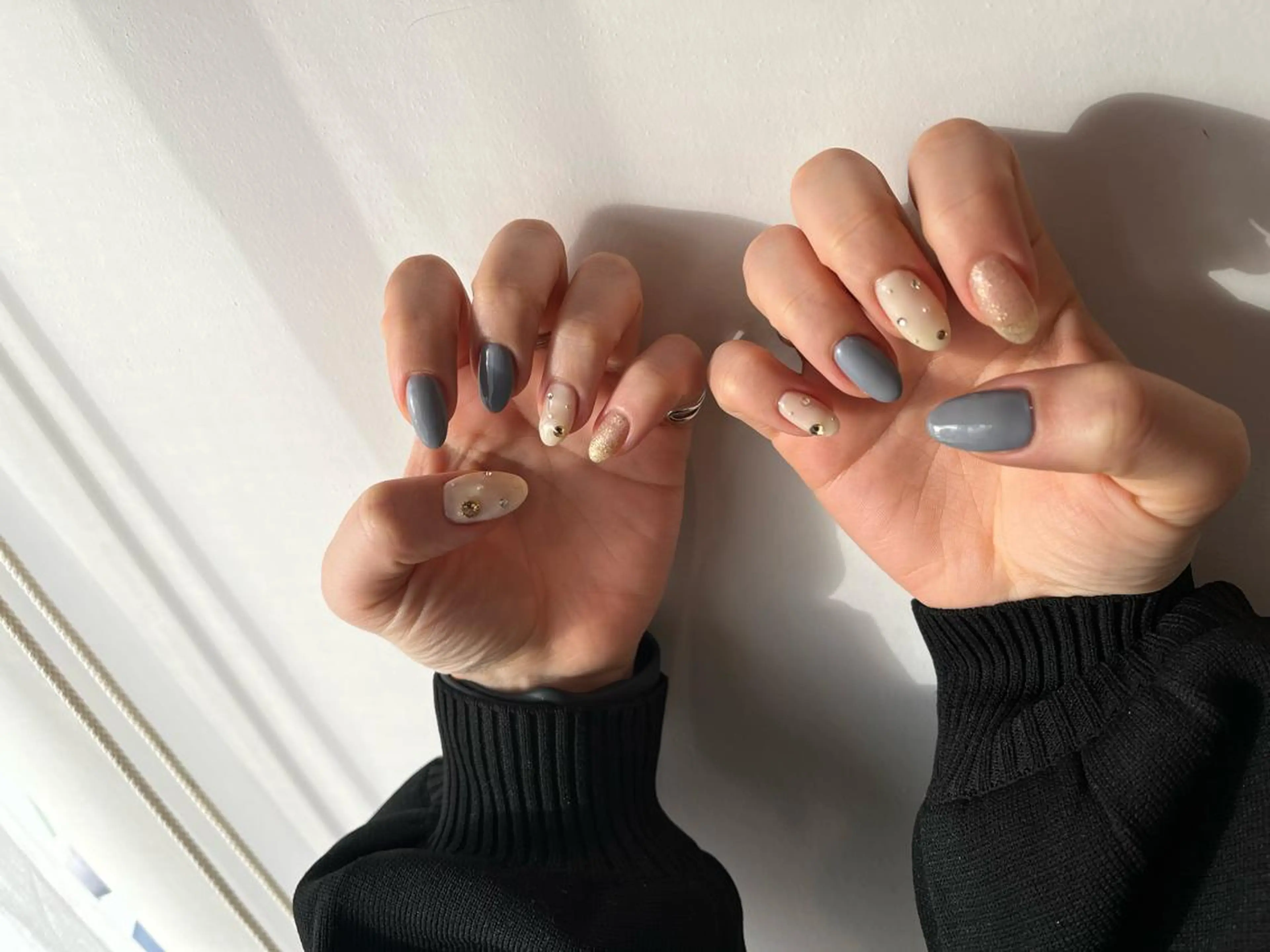 ネイル ブルー ジェルネイル パラジェル tricca  balcony hayama所属・Nakamura Suzuのエステ・リラクイメージ