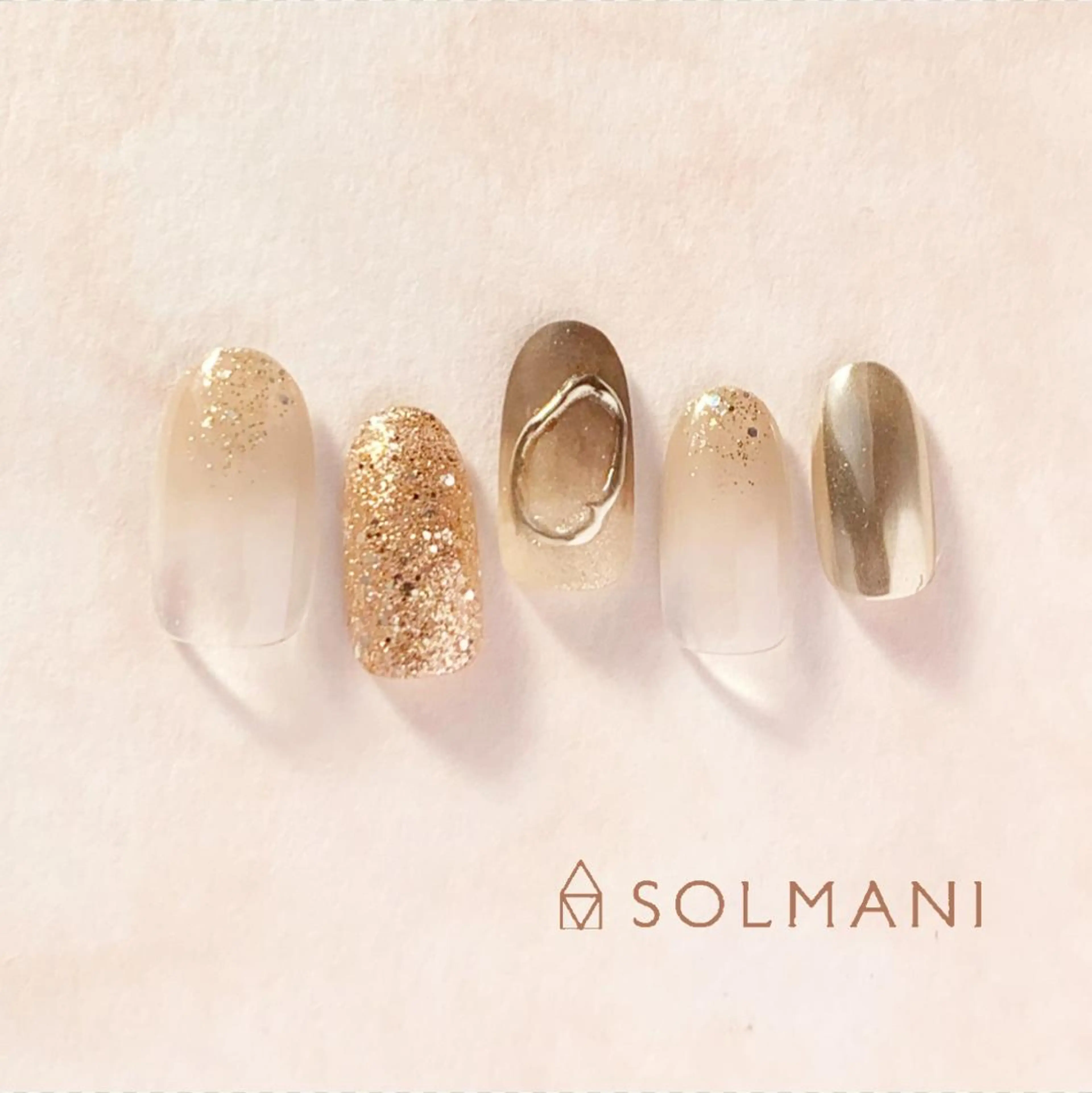 ネイル ニュアンスネイル SOLMANI 予約担当のネイルデザイン