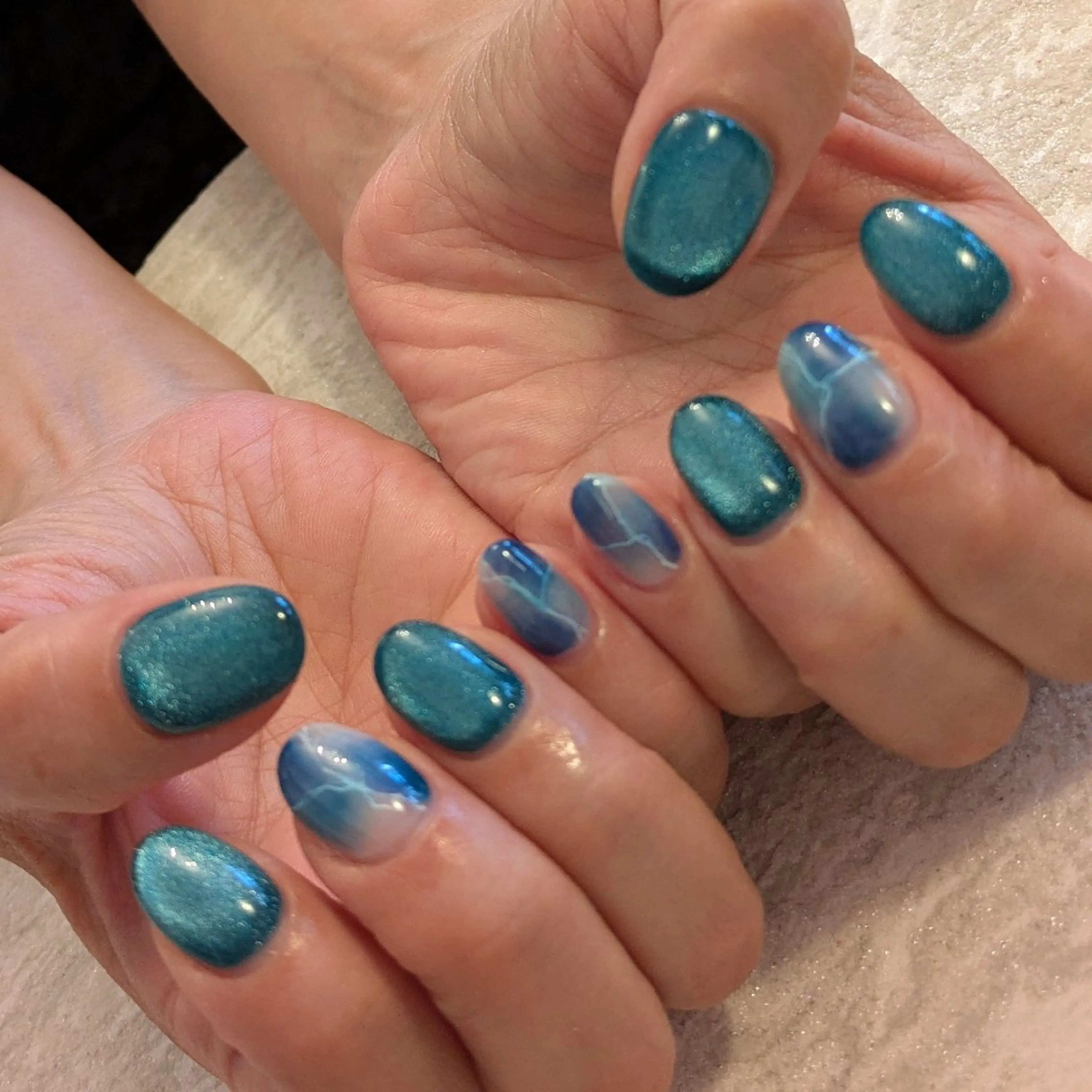 ネイル 大理石ネイル(マーブル) ジェヌインネイル 河内のネイルデザイン