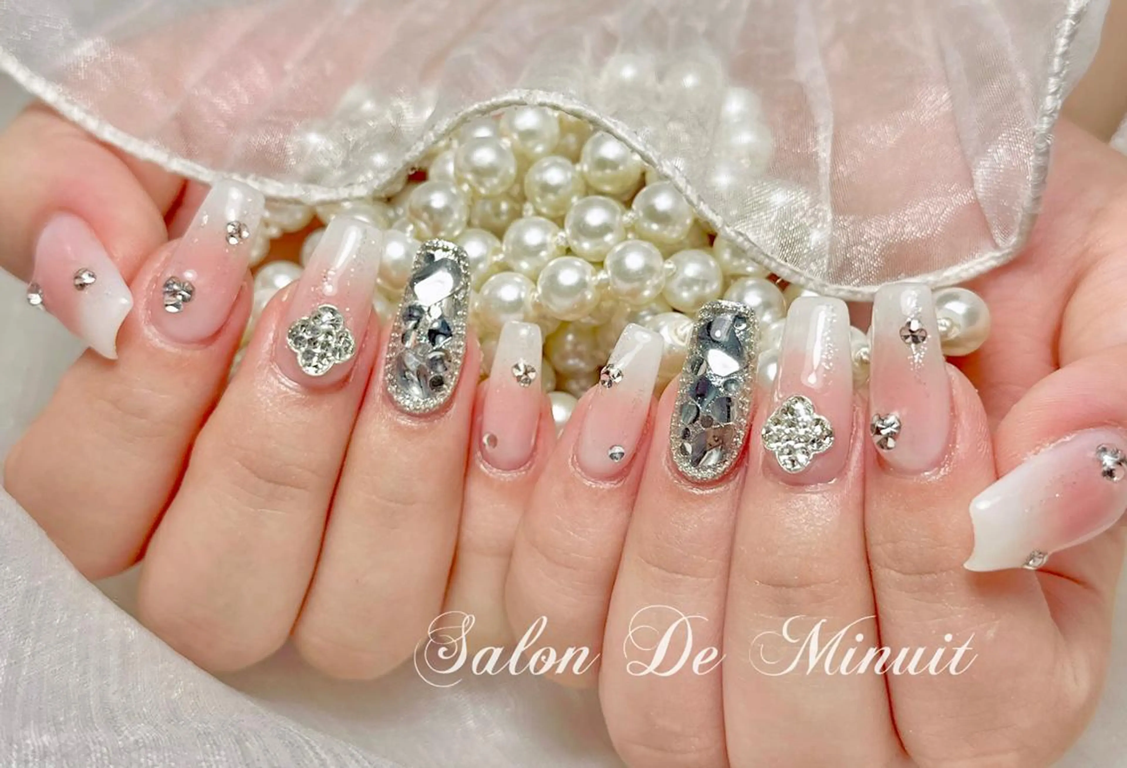 ネイル ハンドネイル ハンドケア Momo 🤍のネイルデザイン