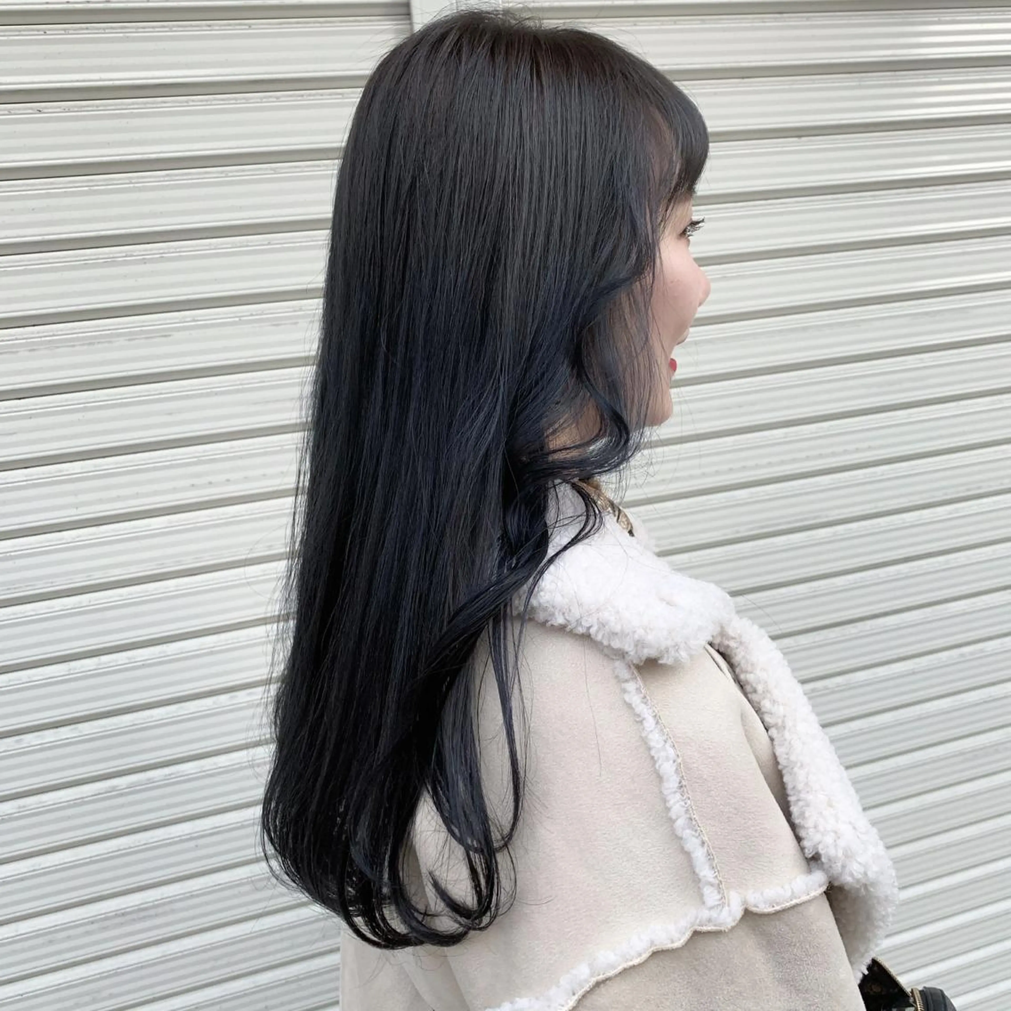 ロング カラー ブリーチ ネイビーカラー 枚方 tomee 🦋南部 しほ🦋のヘアスタイル