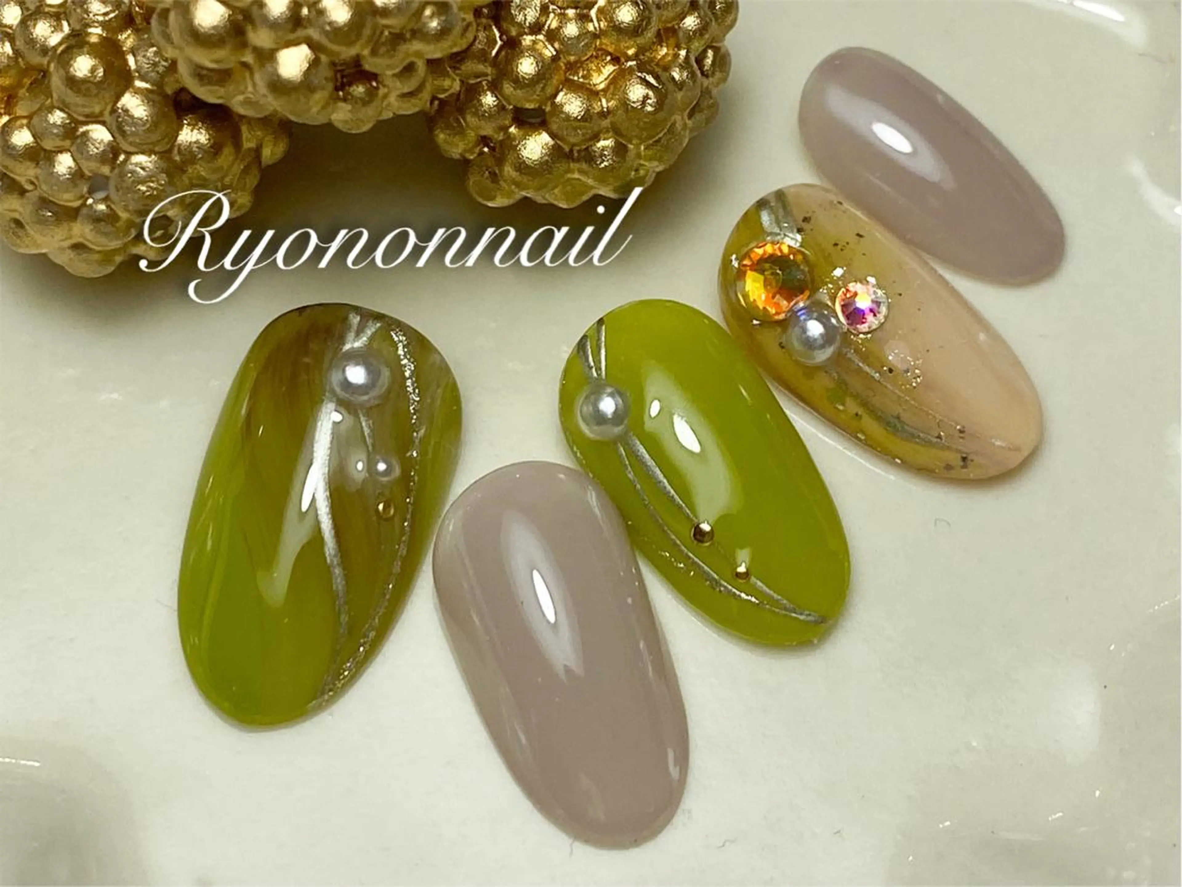 ネイル Ryononnail(リョノンネイル)所属・Ryononnail 上谷典子のネイルデザイン