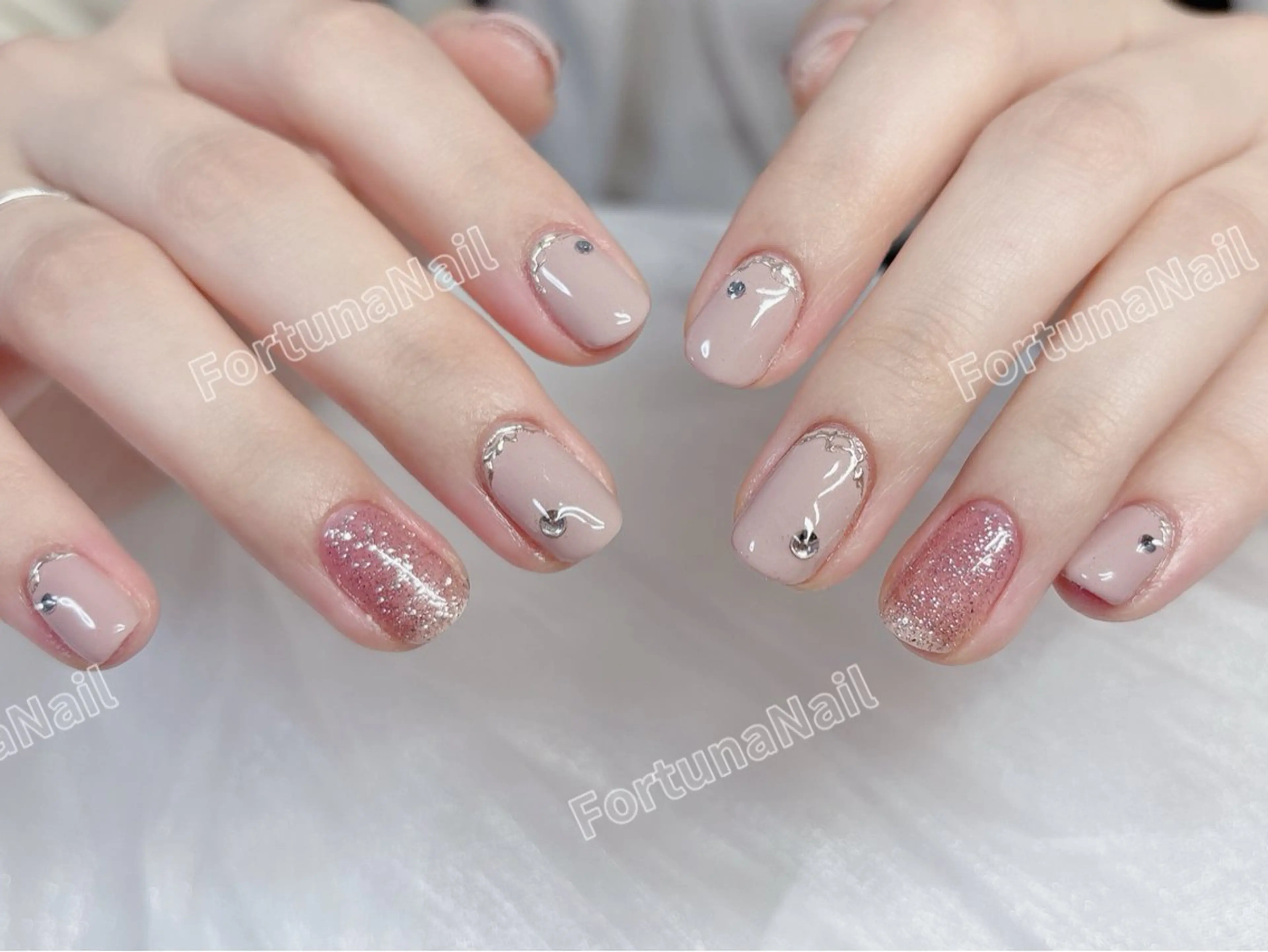 ネイル ハンドネイル Nail •Head スパFortunaのネイルデザイン