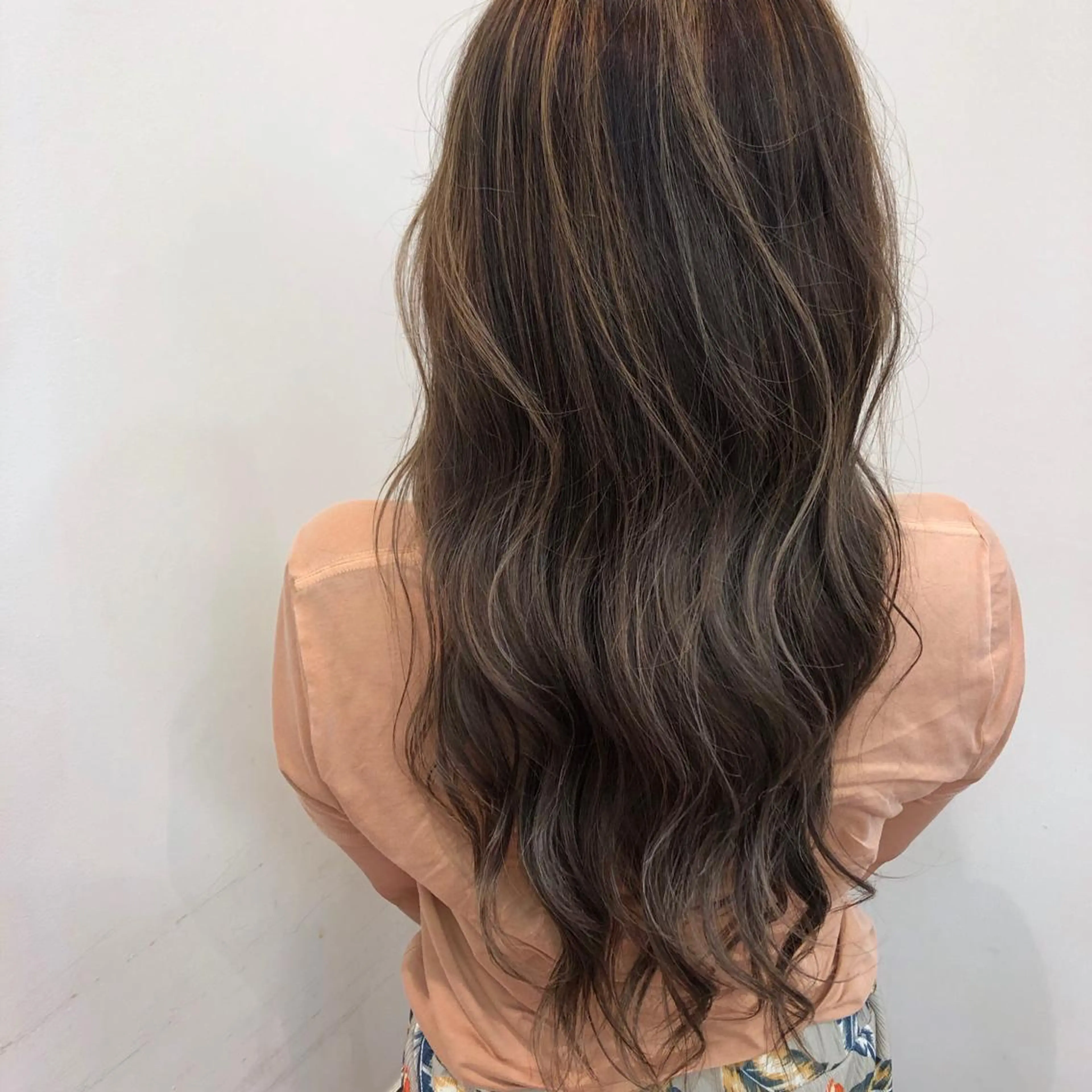 ロング カラー ハイライトカラー ハイライト 北花田美容師🍃村尾 光太/むらのヘアスタイル