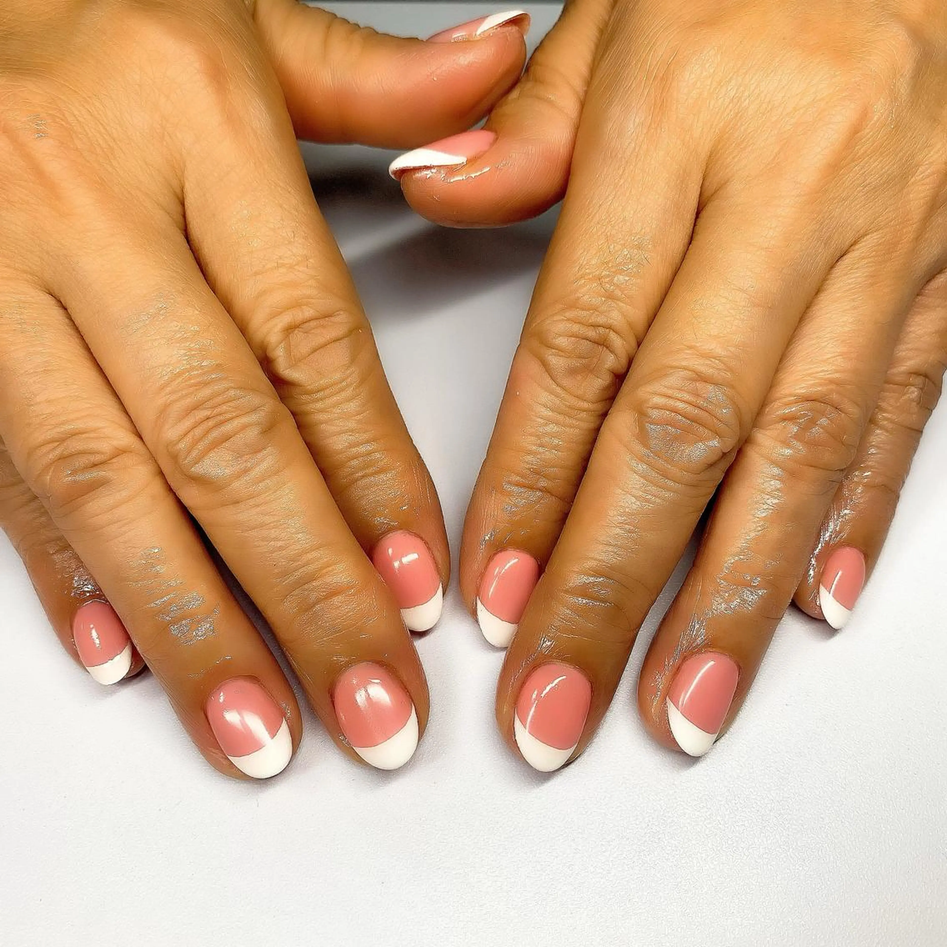 ネイル フレンチネイル vivi nailのネイルデザイン