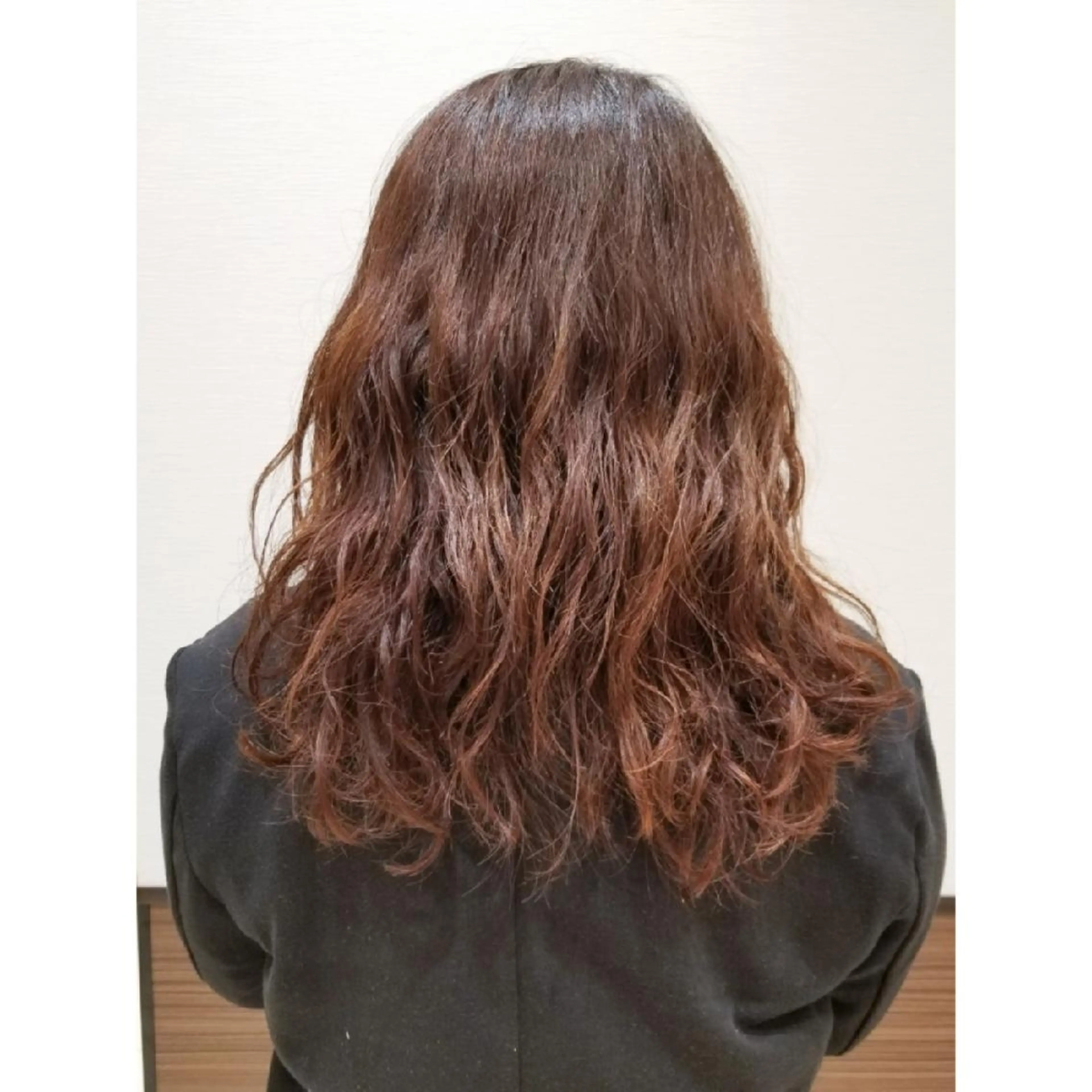 ロング パーマ ブリーチ、デザイン  カラー福士直矢のヘアスタイル