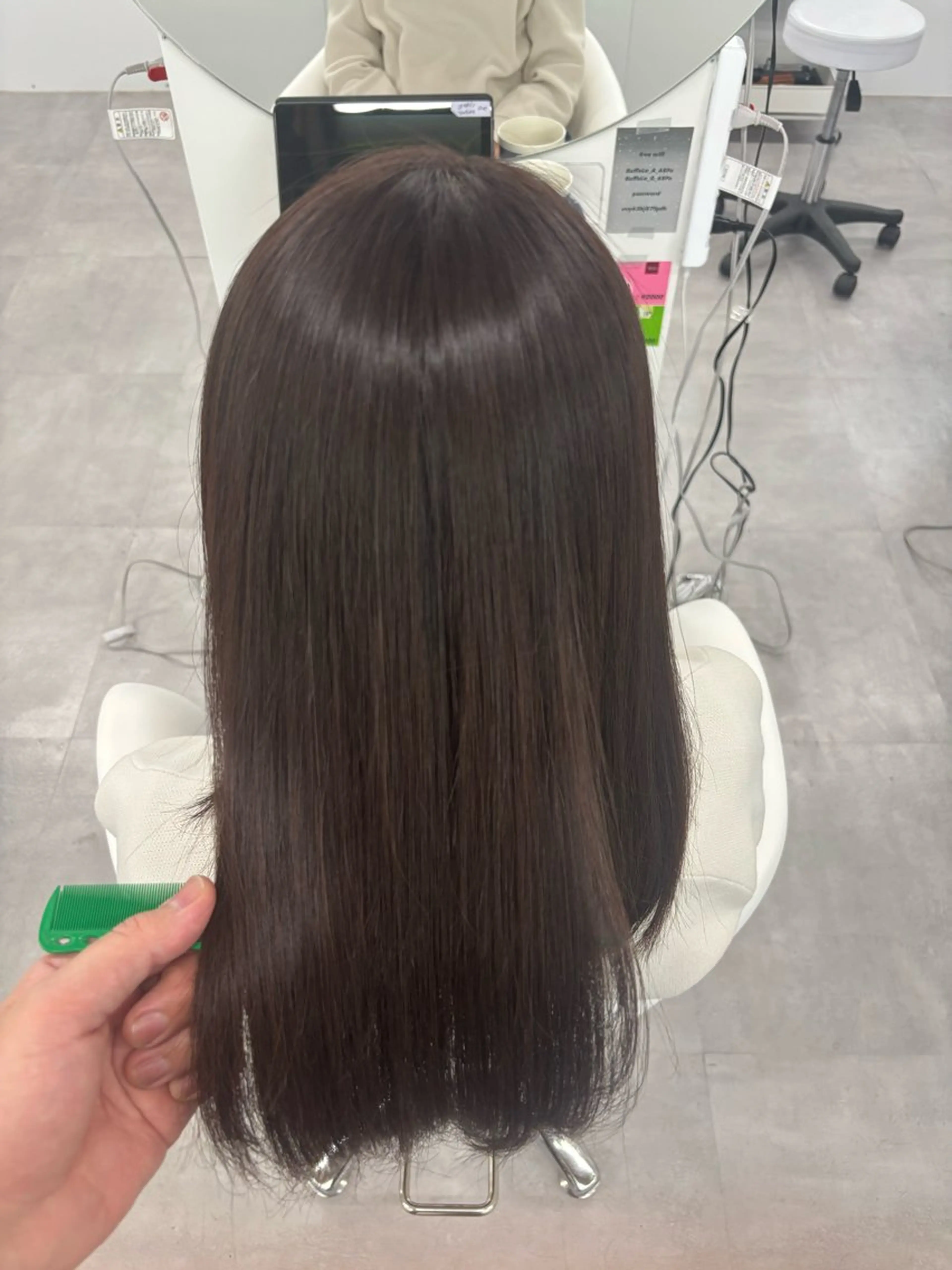 ロング カラー door white hideのヘアスタイル