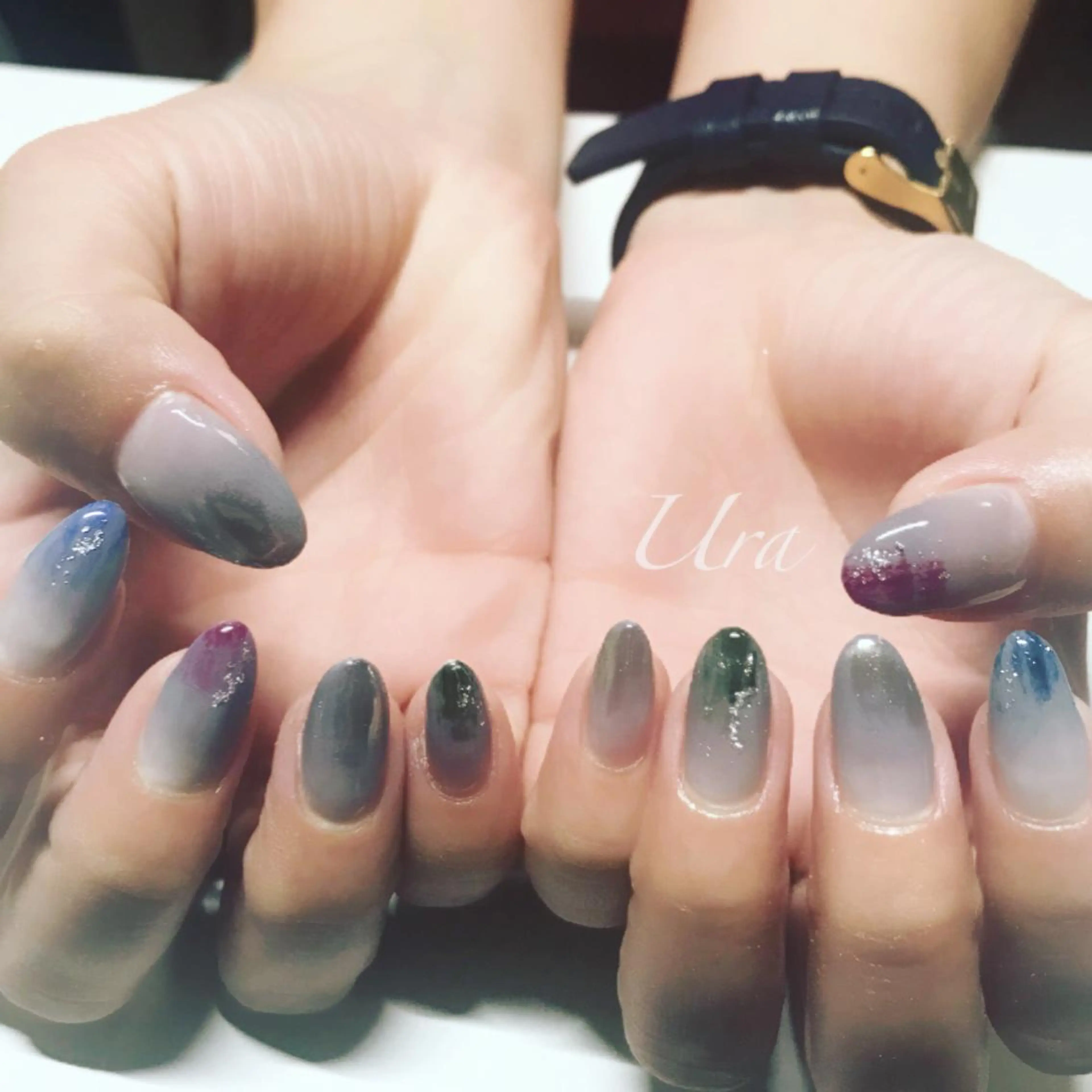 ネイル ミラーネイル UrakoNail 《nail》のネイルデザイン