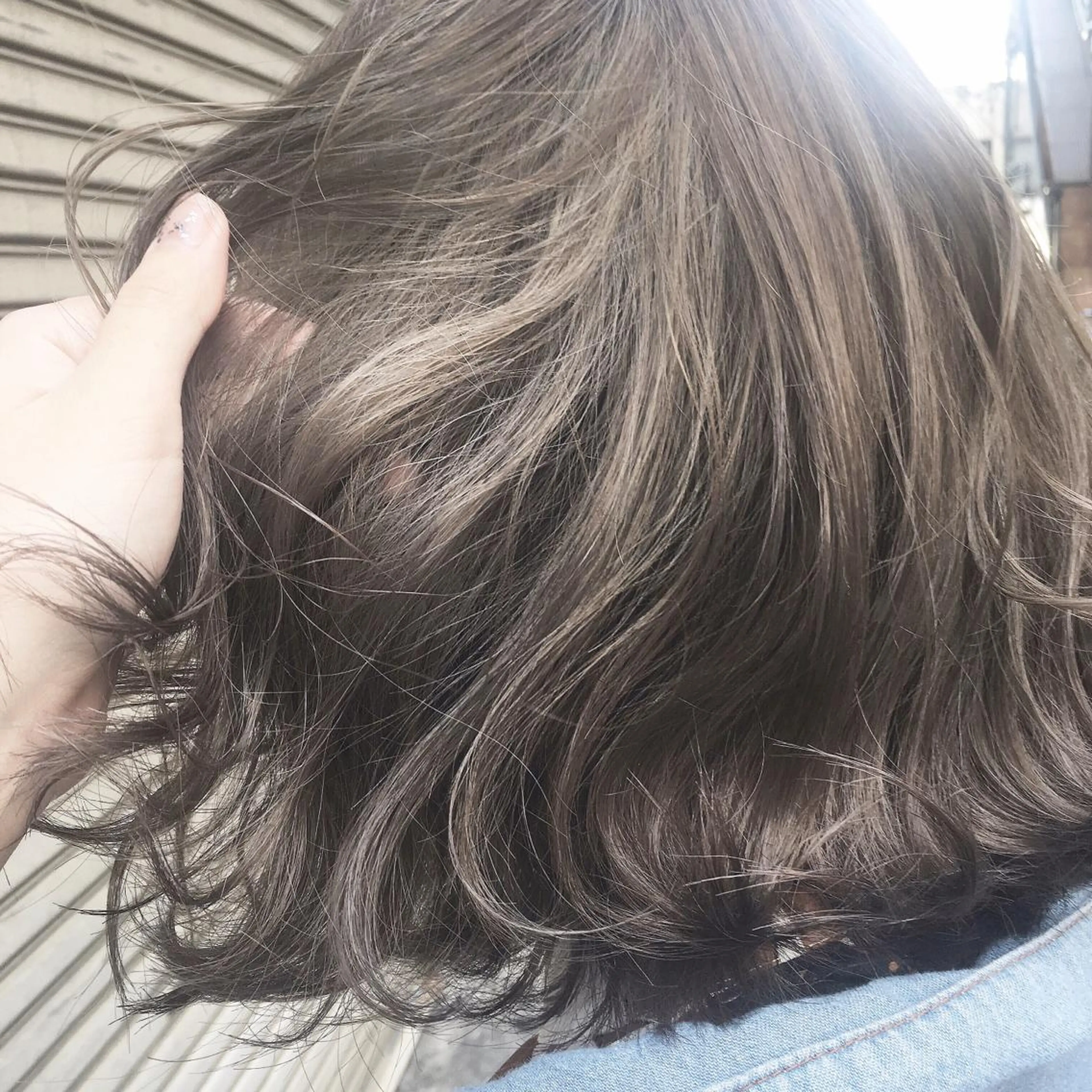 ミディアム カラー グレージュ ハイライトカラー ハイトーンカラー ハイトーングレージュ ハイライト sano sayakaのヘアスタイル