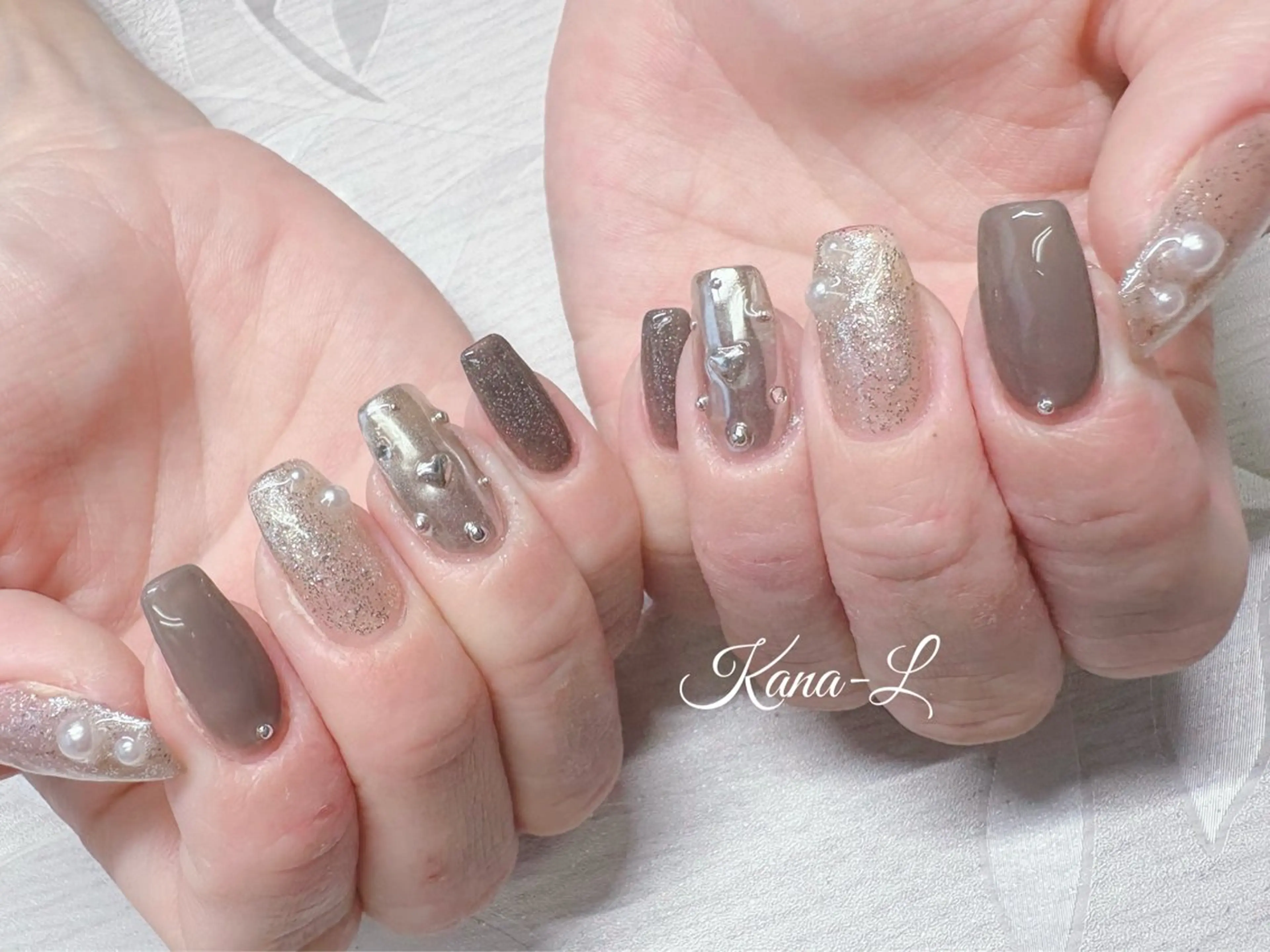 ネイル 芦辺 香奈のネイルデザイン