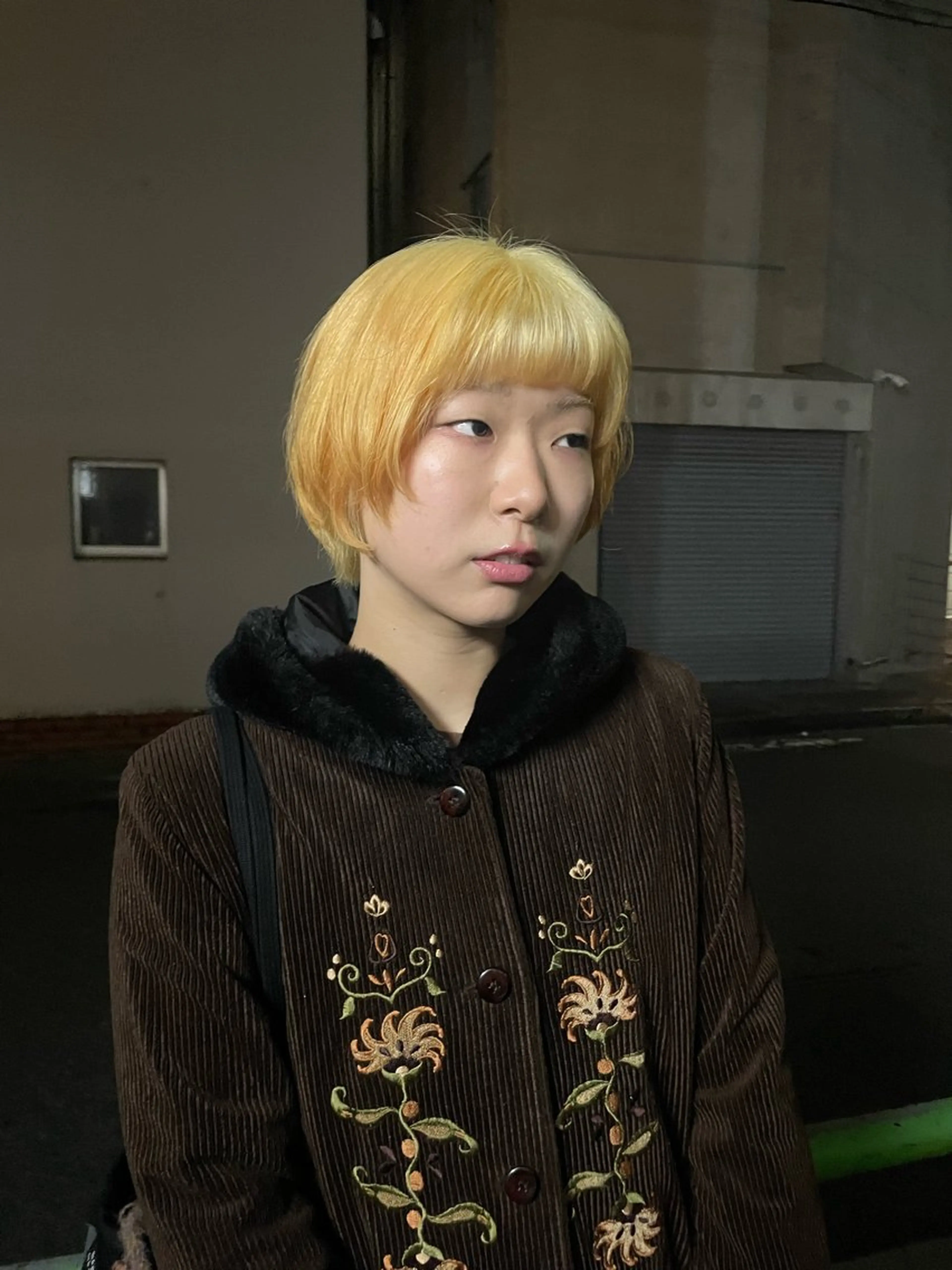 ショート カラー ブリーチ 抜きっぱなしブロンド ブロンド ヘアカラー リカ/ハイトーン ・オリーブ🍀のヘアスタイル