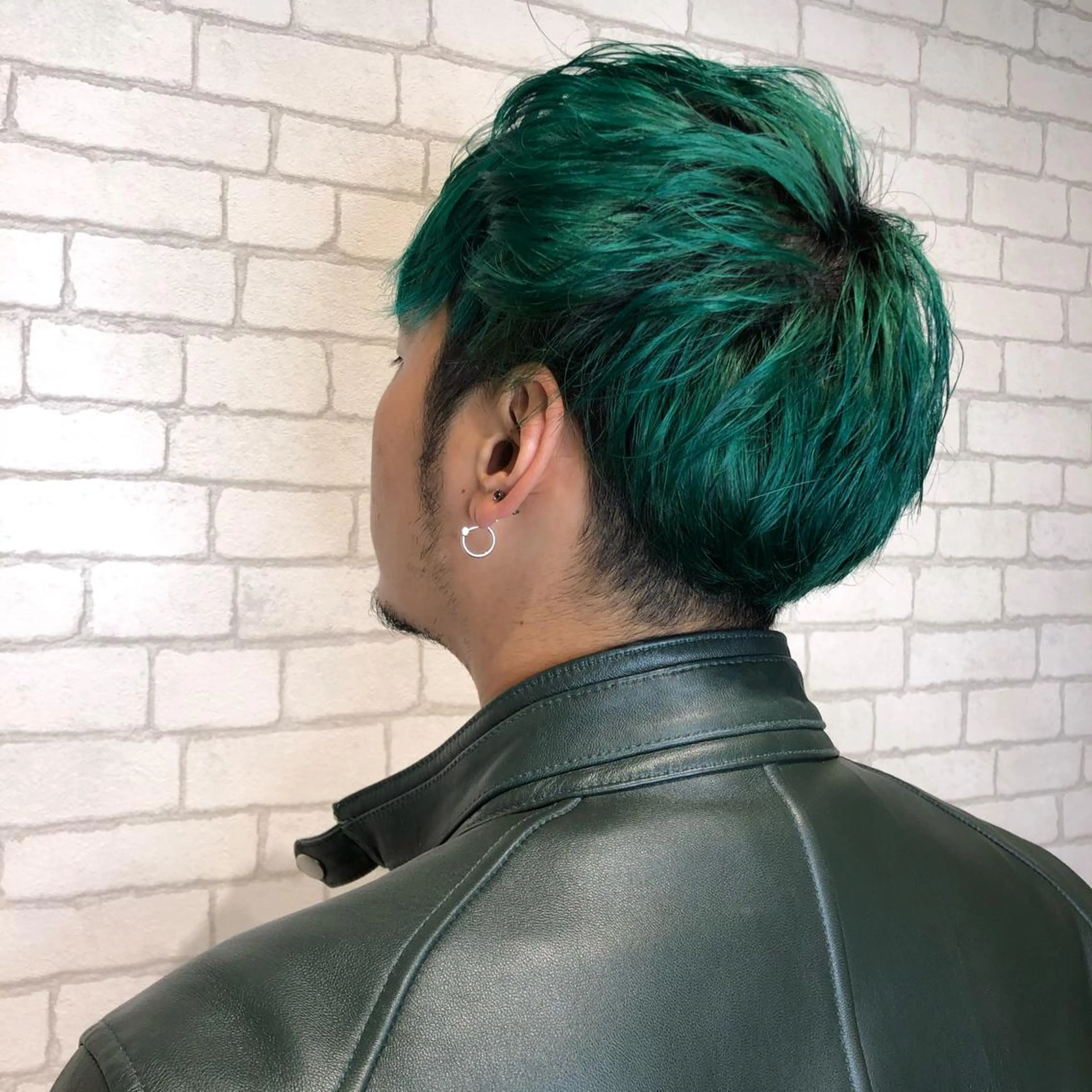 カラー メンズ 松永 果菜のヘアスタイル