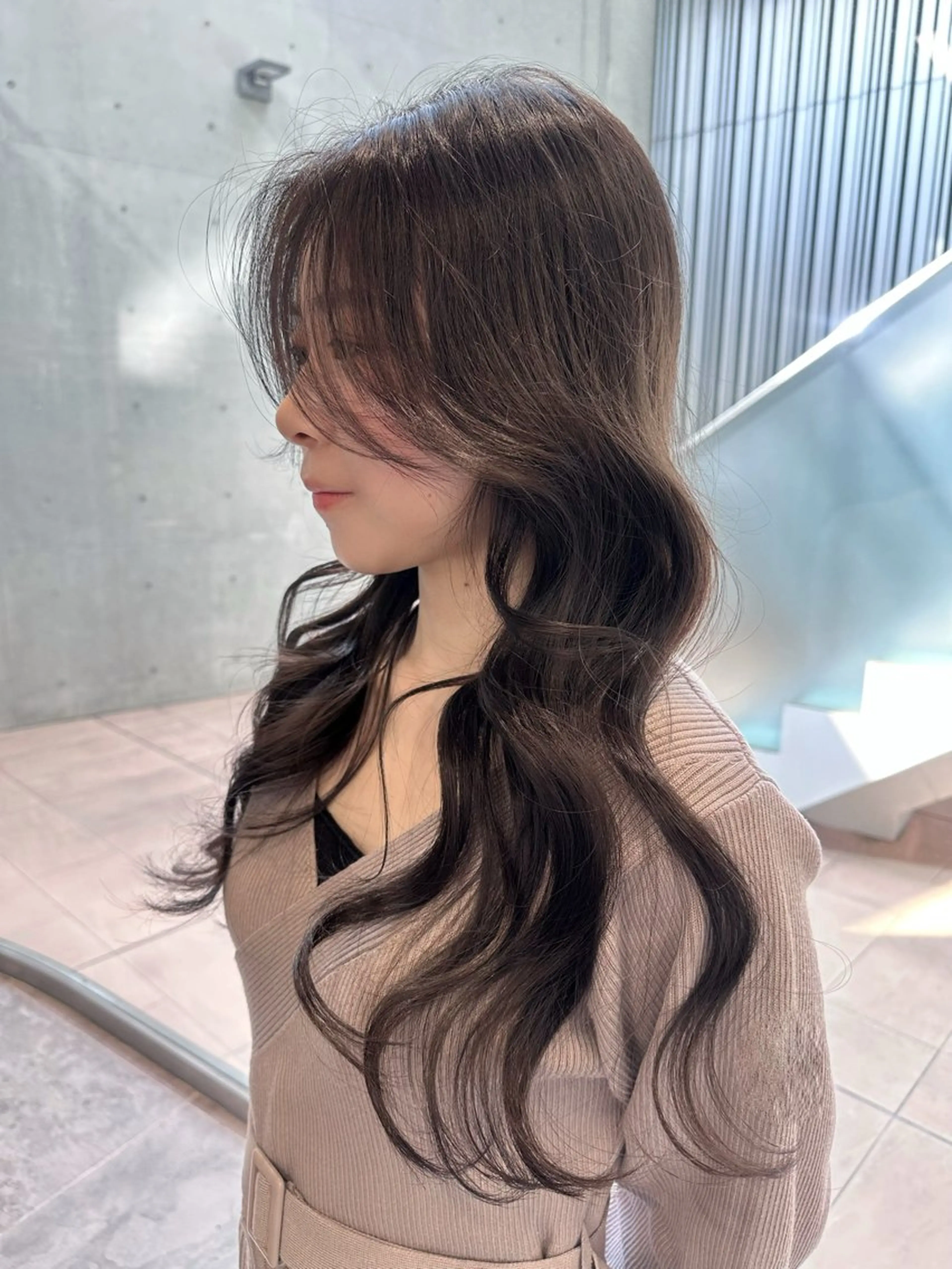 ロング カラー ヘアカラー トリートメント RiA/レイヤーカッ ト/ハッシュカットのヘアスタイル