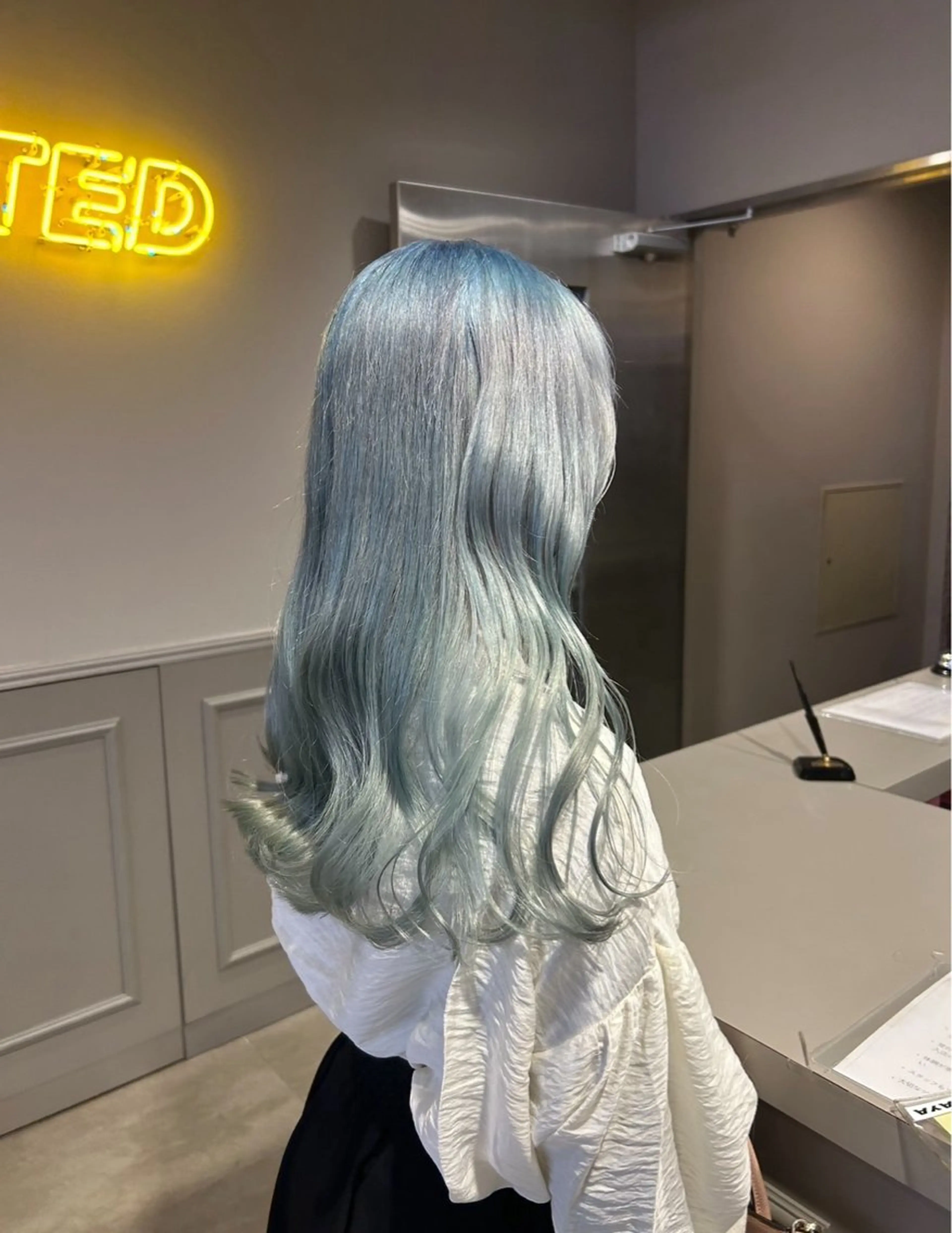 ロング カラー パーマ ブリーチ ケアブリーチ デザインカラー 髪質改善 トリートメント 💎韓国/ レイヤー カット/ 暖色🫧のヘアスタイル