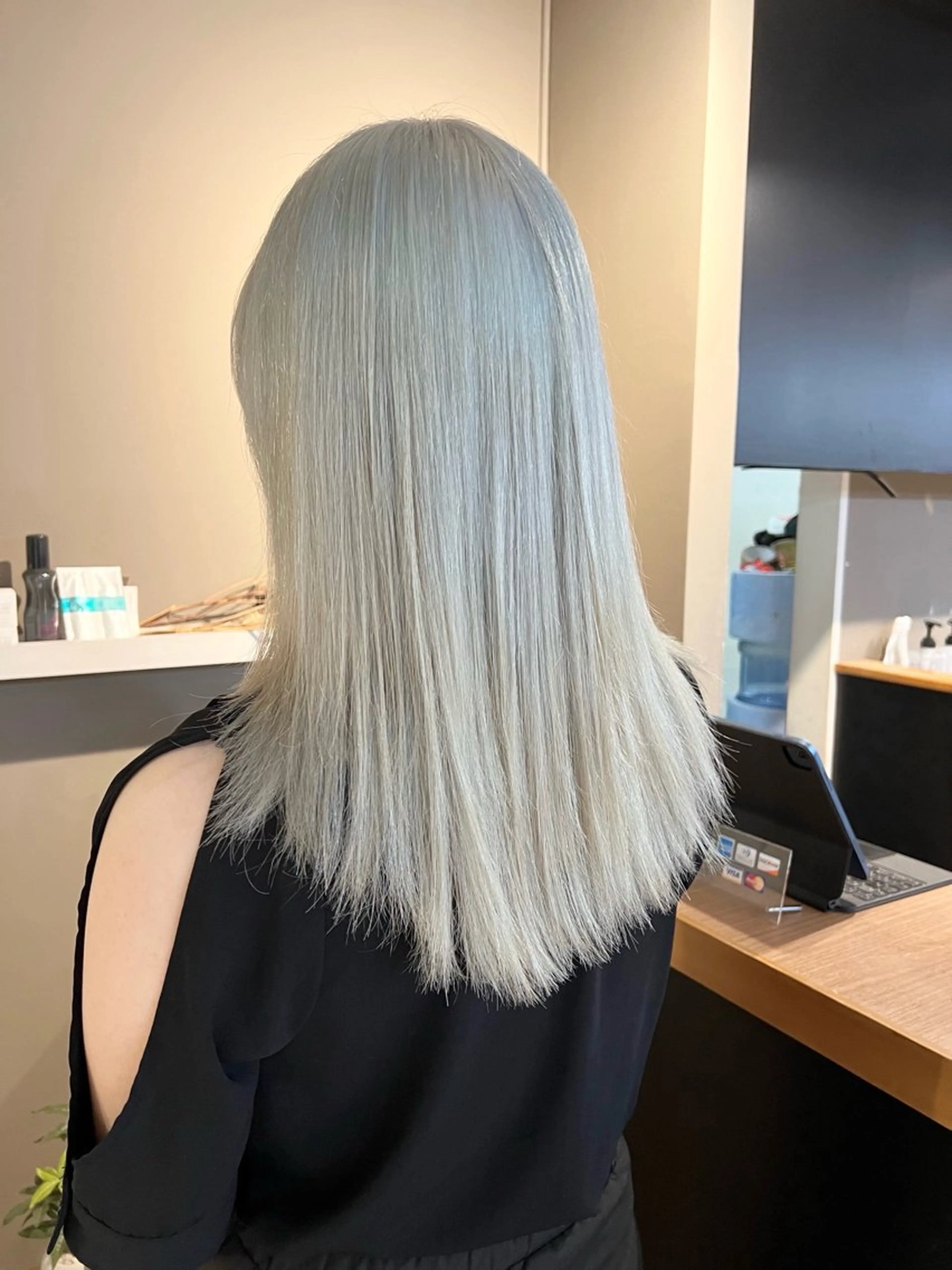 ロング カラー ブルーカラー daiki 原宿のヘアスタイル