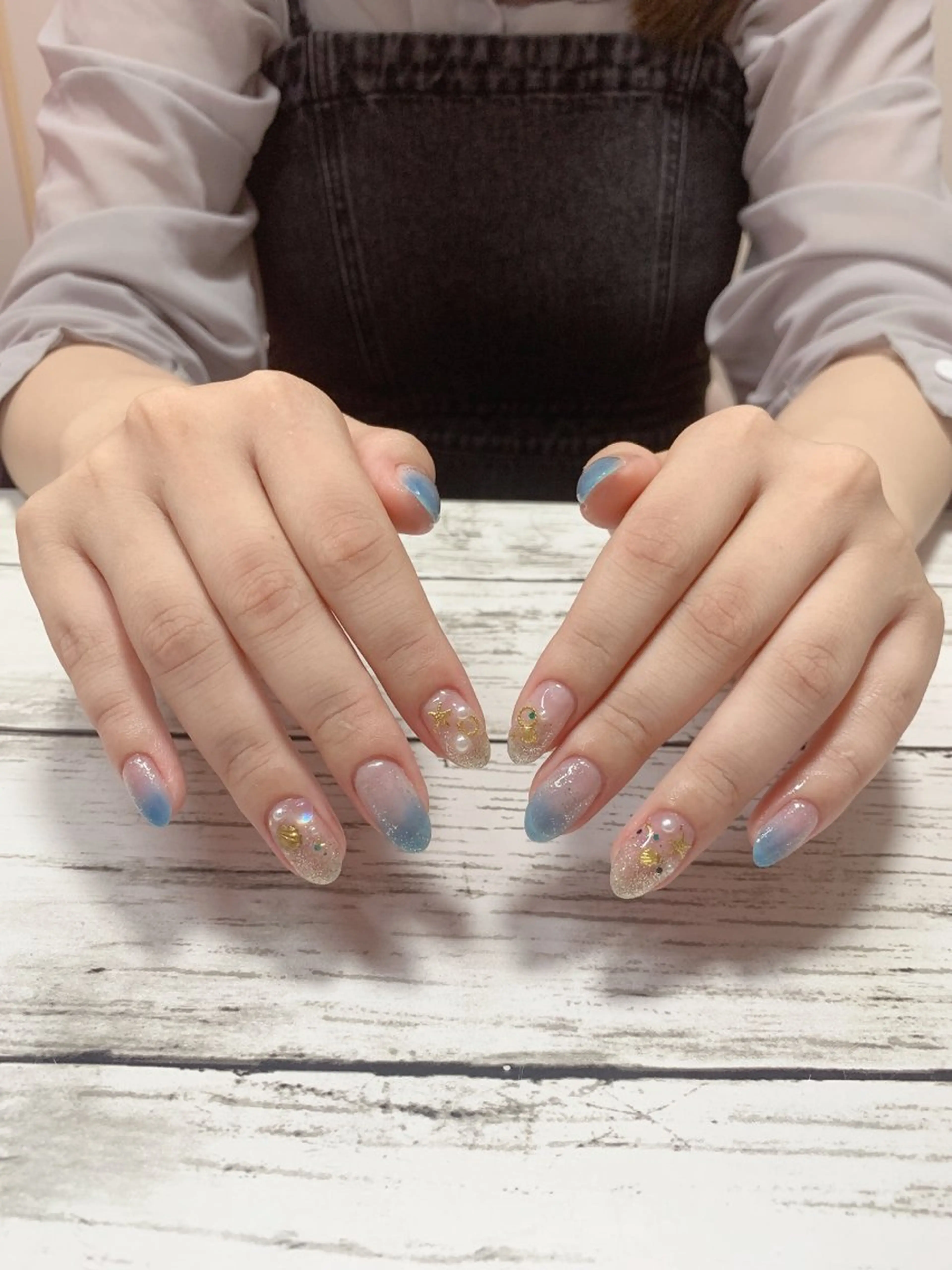 ネイル ゆず秋葉原 Vickyのネイルデザイン