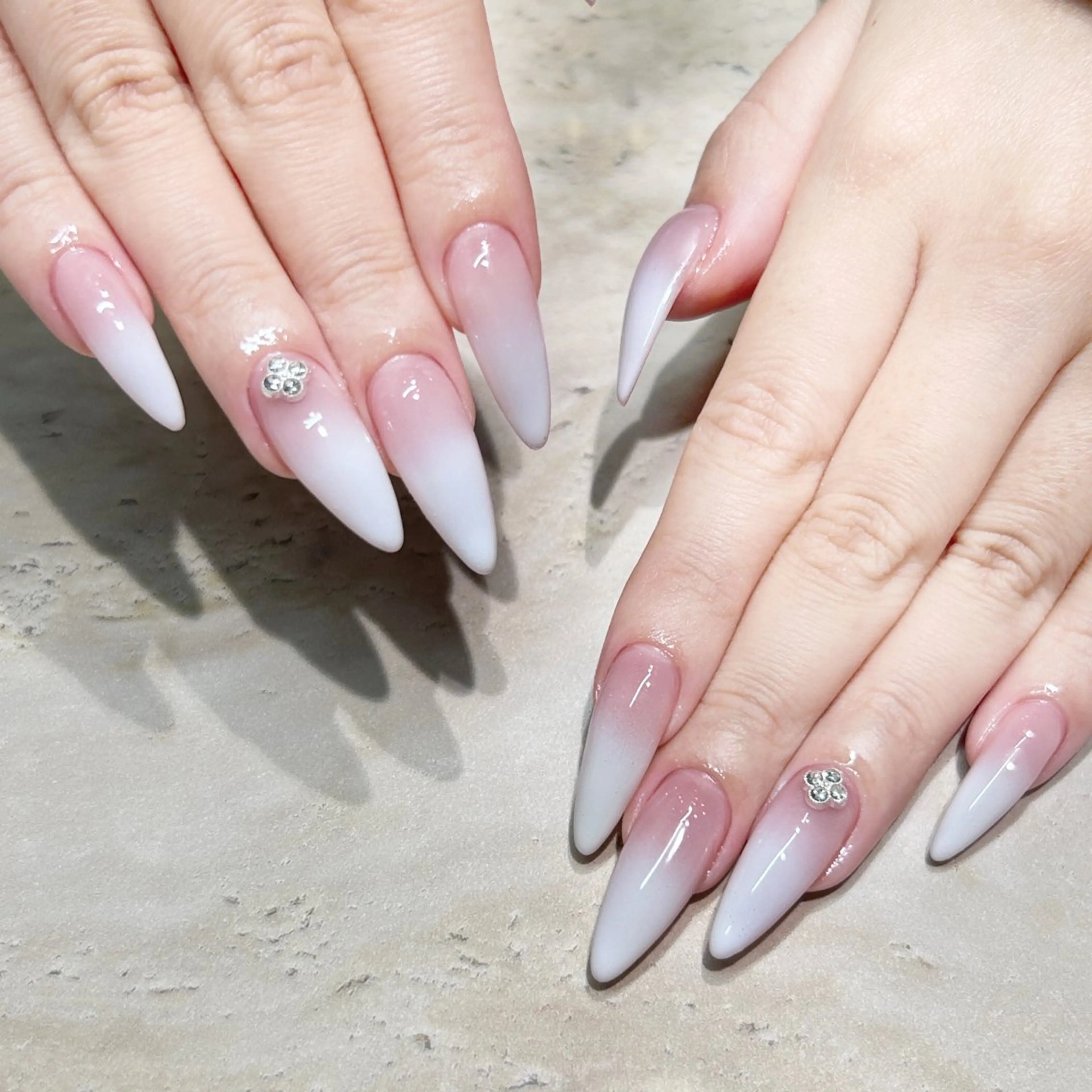 ネイル ハンドネイル 🐠🪸 Karen🫧のネイルデザイン