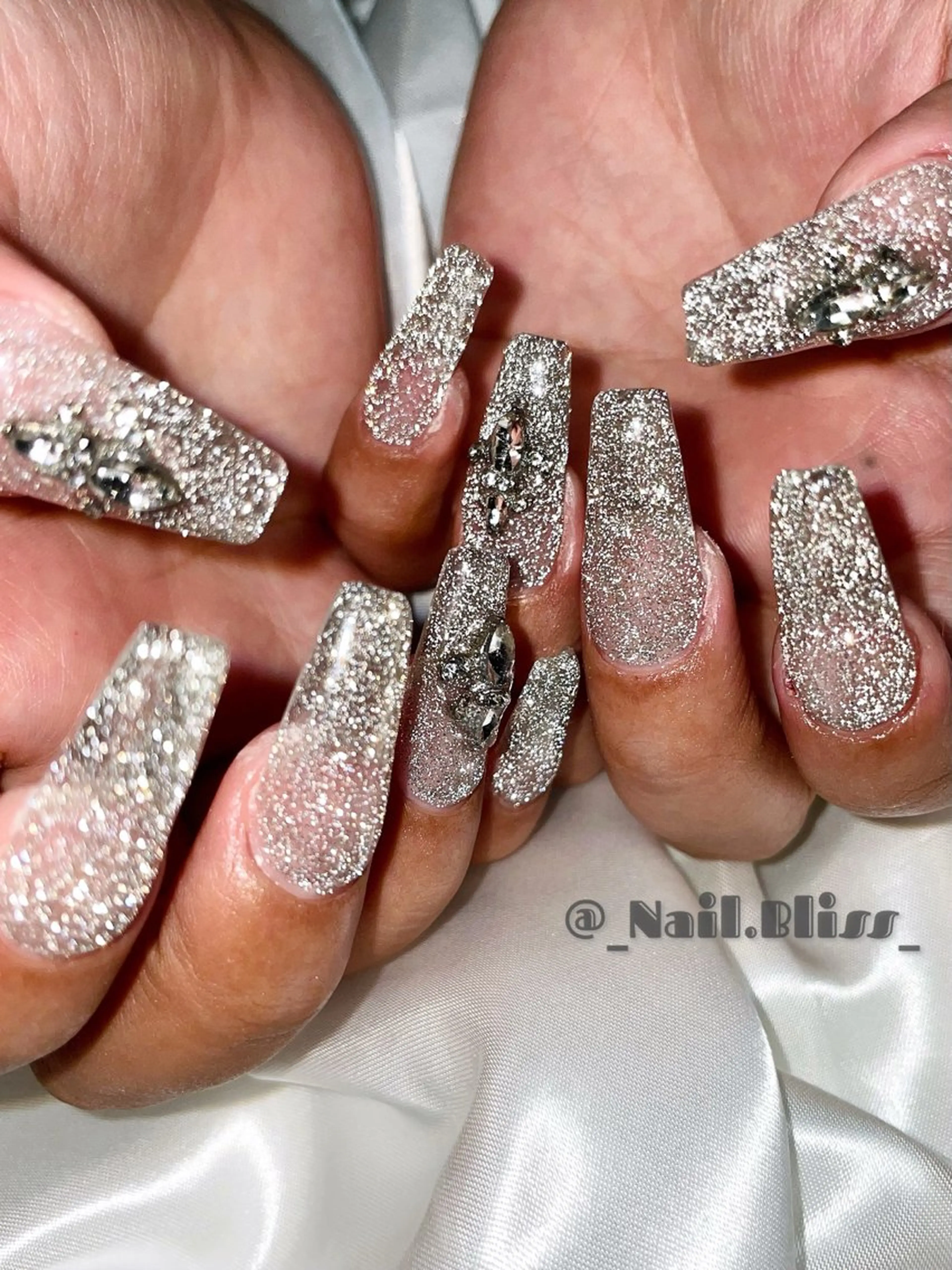 ネイル クリアネイル フラッシュネイル 持ち込み ハンドネイル NAIL BLISSのネイルデザイン