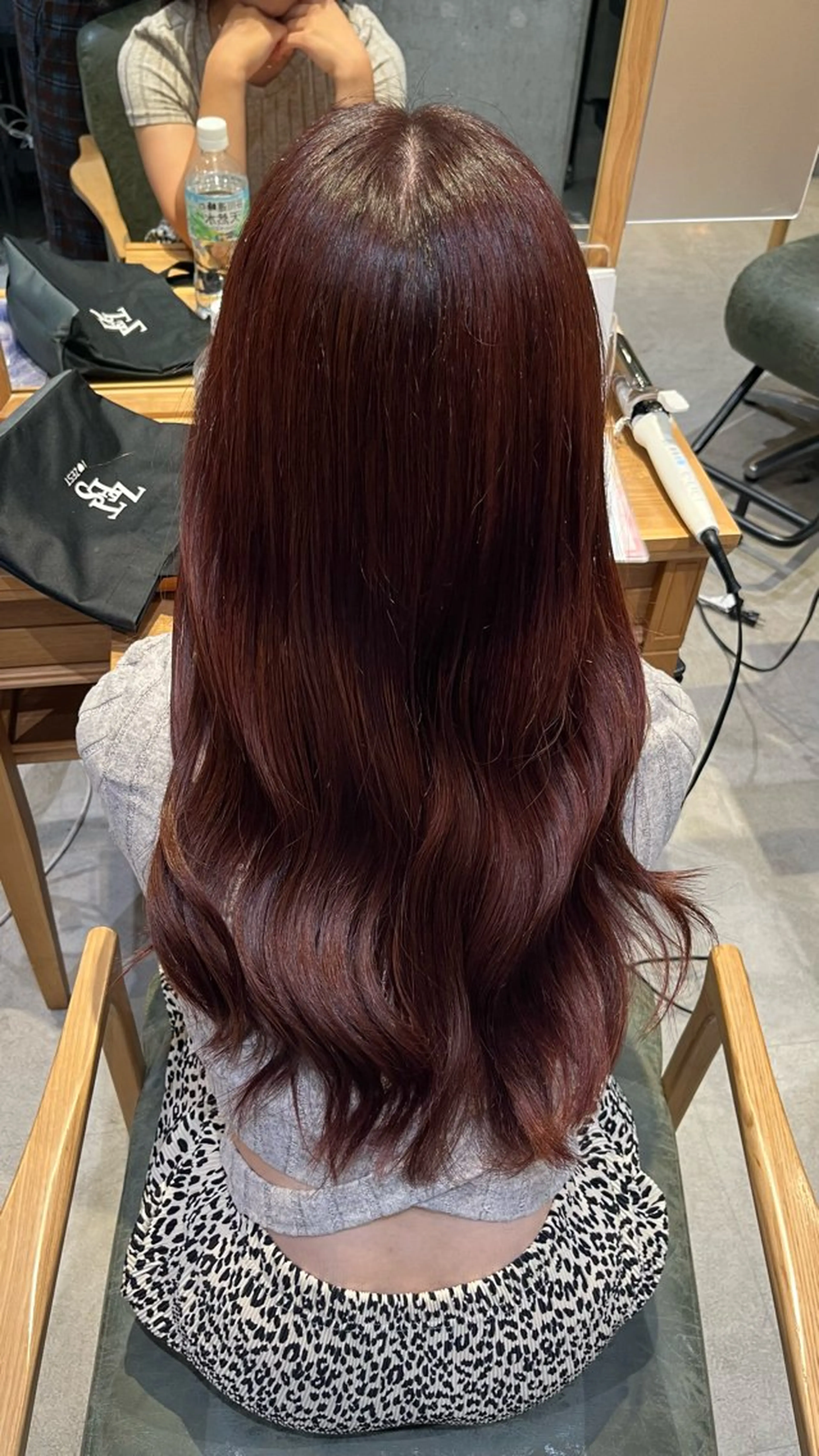 ロング カラー ブラウンカラー ピンクカラー ピンクブラウン 𝐚𝐨𝐢🩰/ 酸性ストレートのヘアスタイル