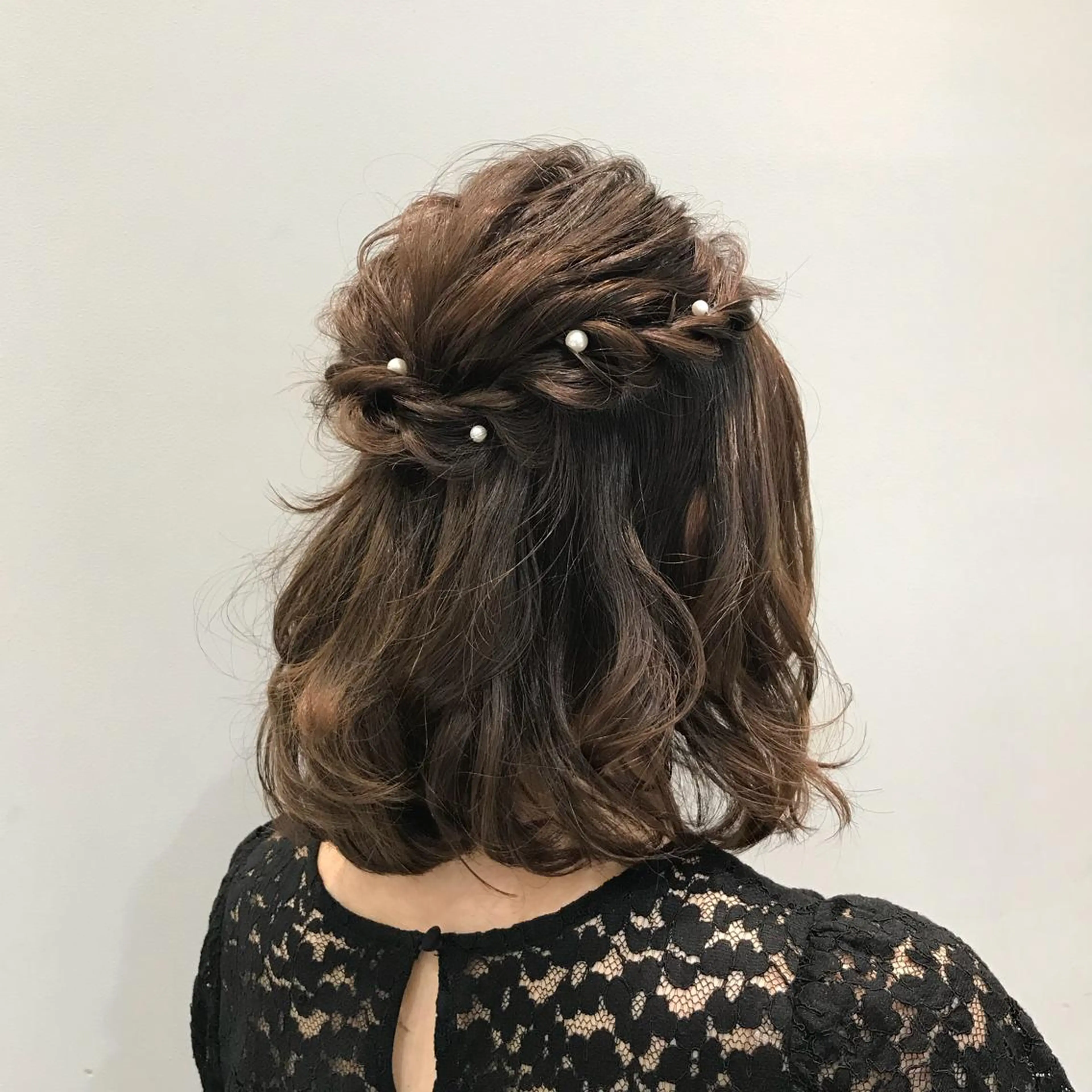 ミディアム ヘアアレンジ ハーフアップ 大人お洒落女子❤︎ Ayakoのヘアスタイル