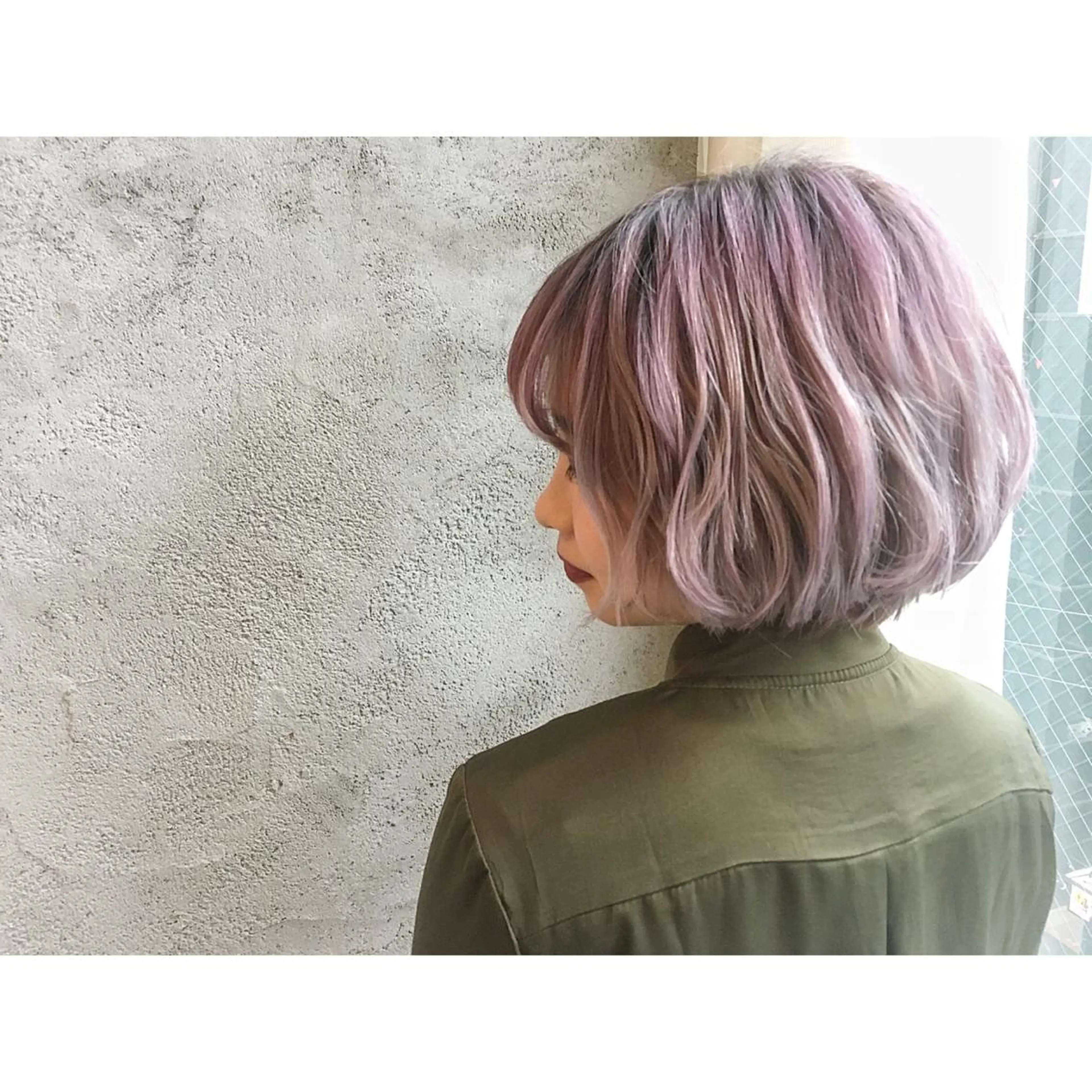 ショート カラー ブリーチ ピンクカラー ボブ EMANON天神所属・Hitomi Ezakiのヘアスタイル