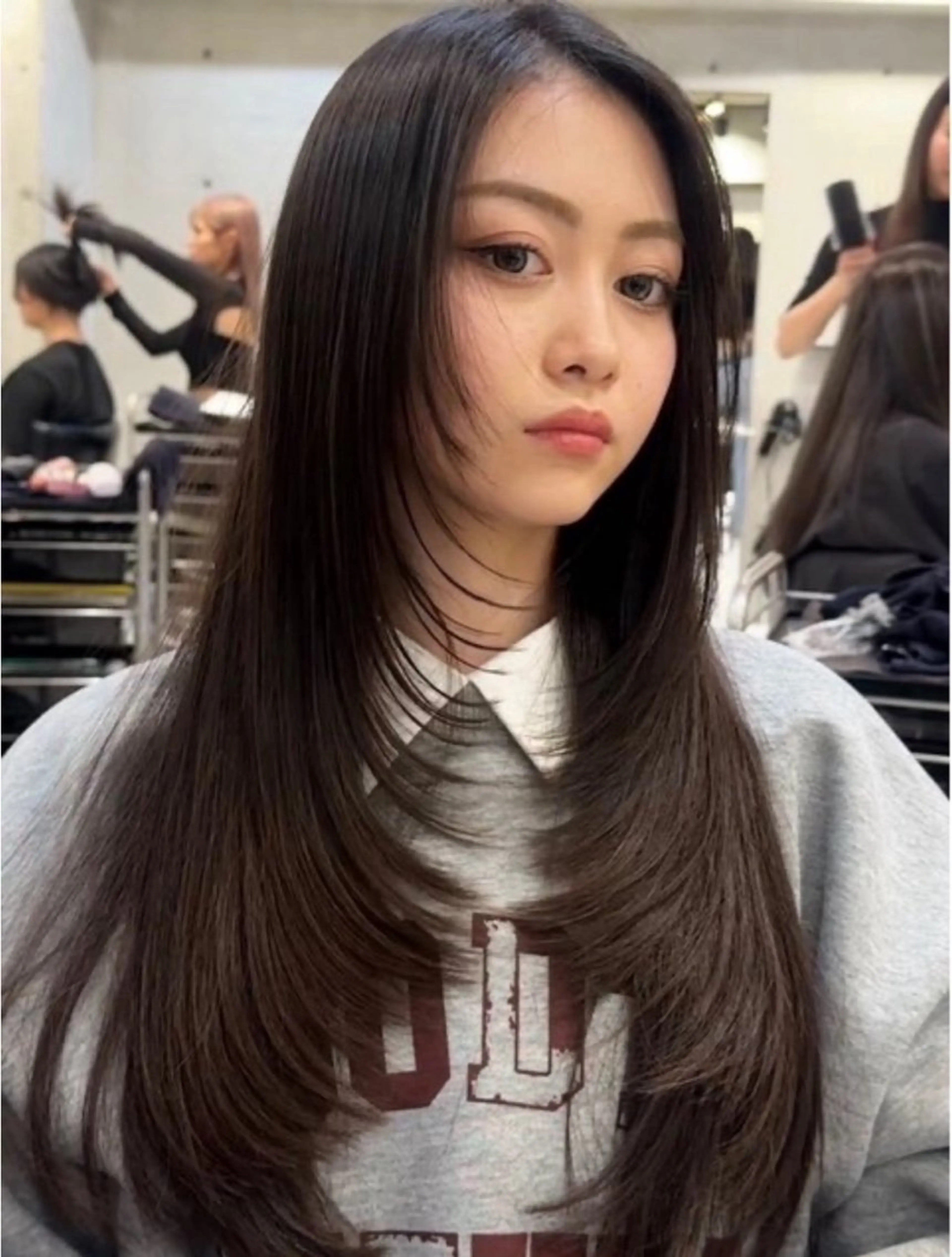 ロング 顔周りカット レイヤーカット 小顔カット CIELO beauty所属・✴︎ Rinaのヘアスタイル