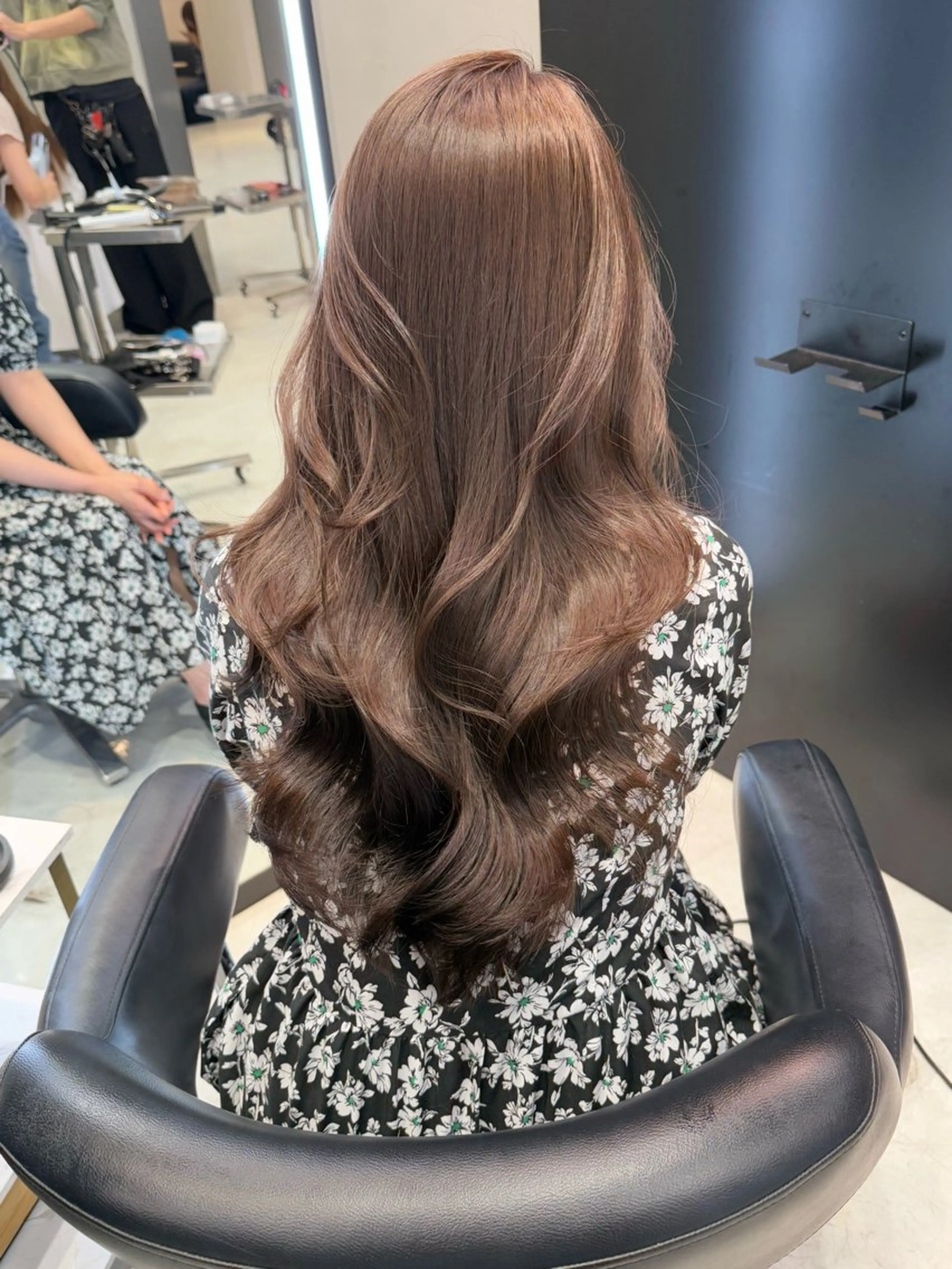 ロング カット ヘアカラー トリートメント 韓国ヘア🇰🇷 YURIYAのヘアスタイル