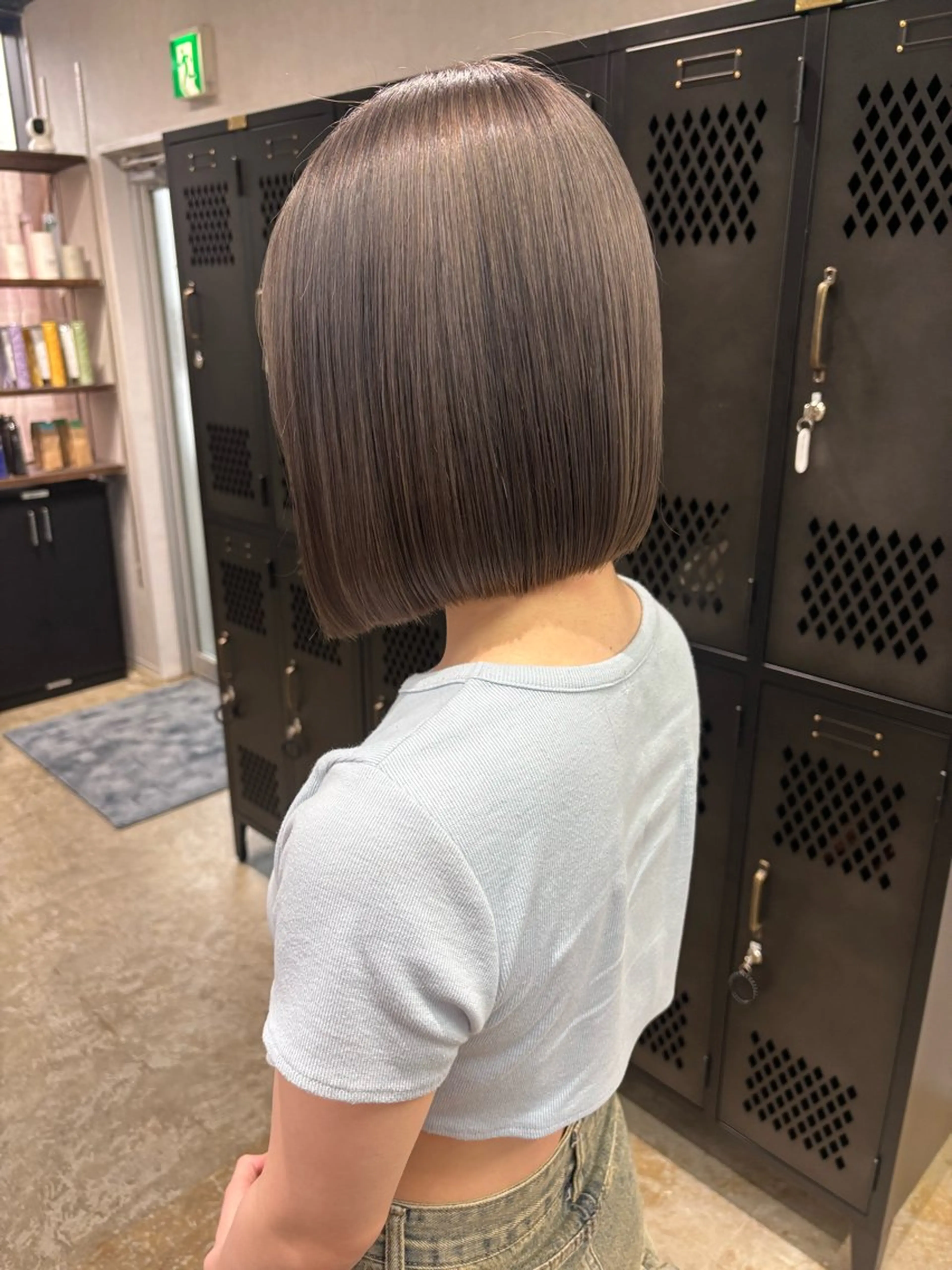 ミディアム カラー グレージュ ヘアカラー ブレンバイドット所属・ニュアンスカラー/ 🫧レミ(坊主)のヘアスタイル