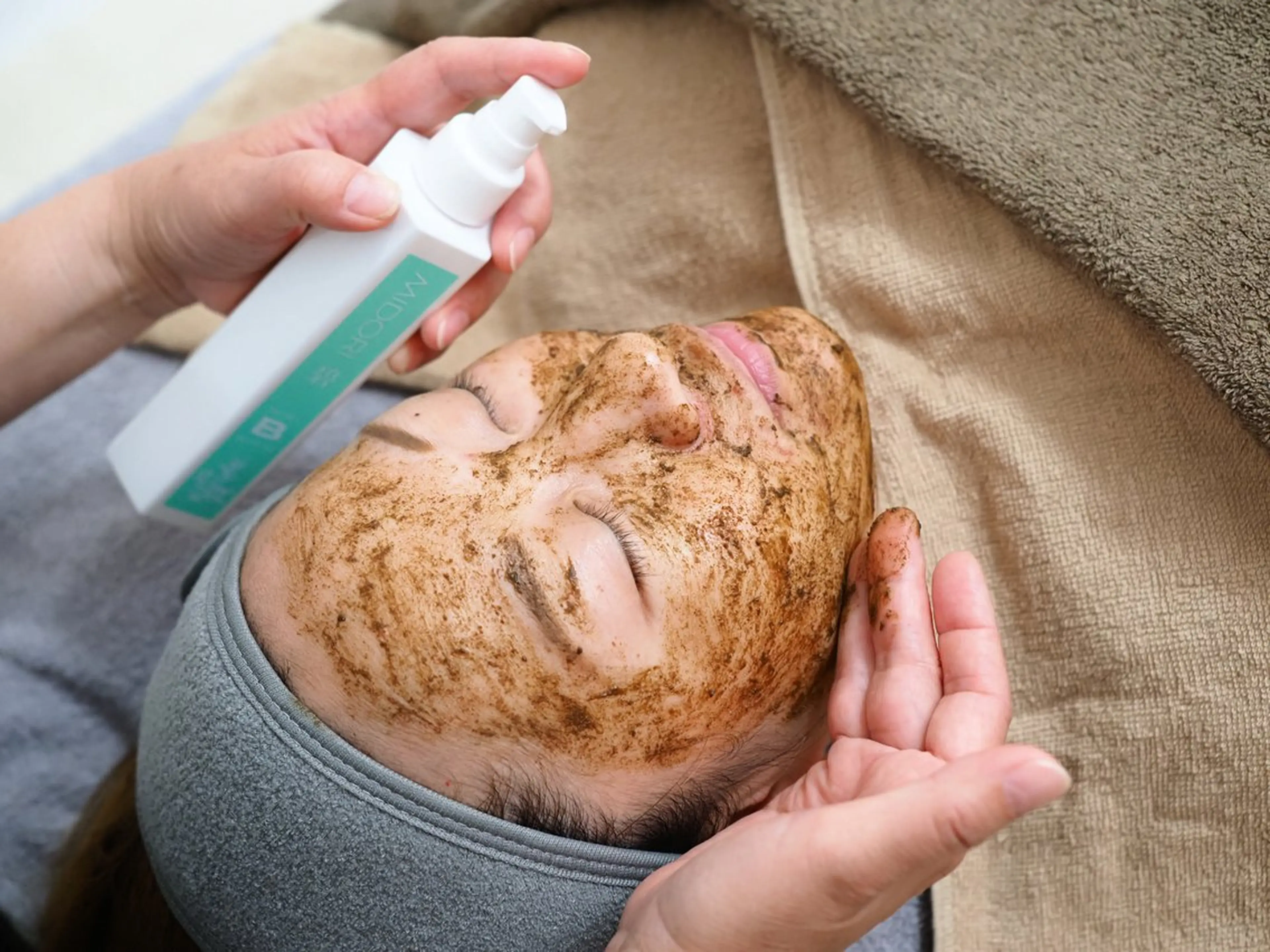 【フェイシャル】剥けないハーブピーリング 敏感肌もok!¥11000の写真