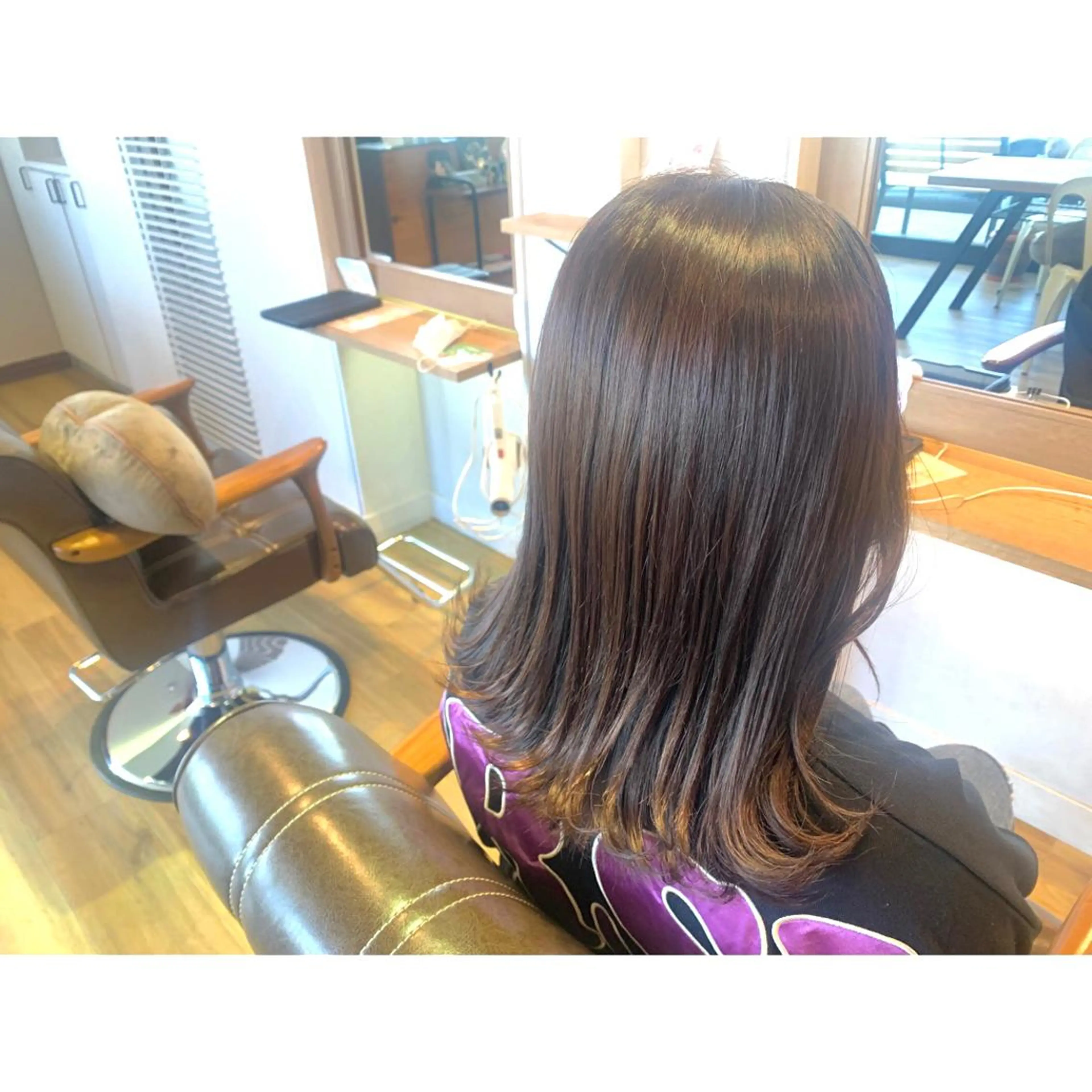 セミロング カラー ベージュカラー ヘアカラー トリートメント ツキダテ ユイのヘアスタイル