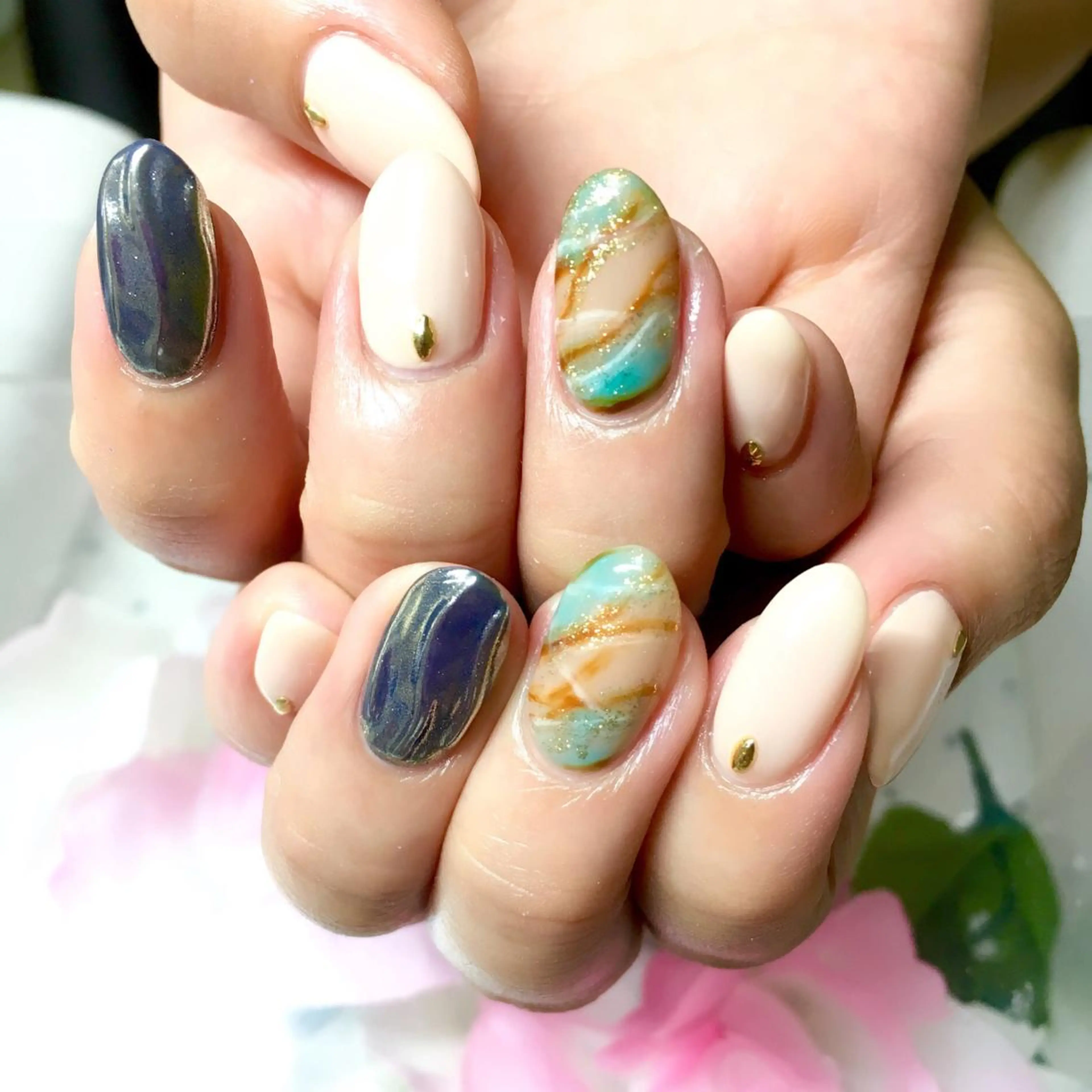 ネイル フットネイル ジェルネイル ミラーネイル ニュアンスネイル パラジェル clover nailのネイルデザイン