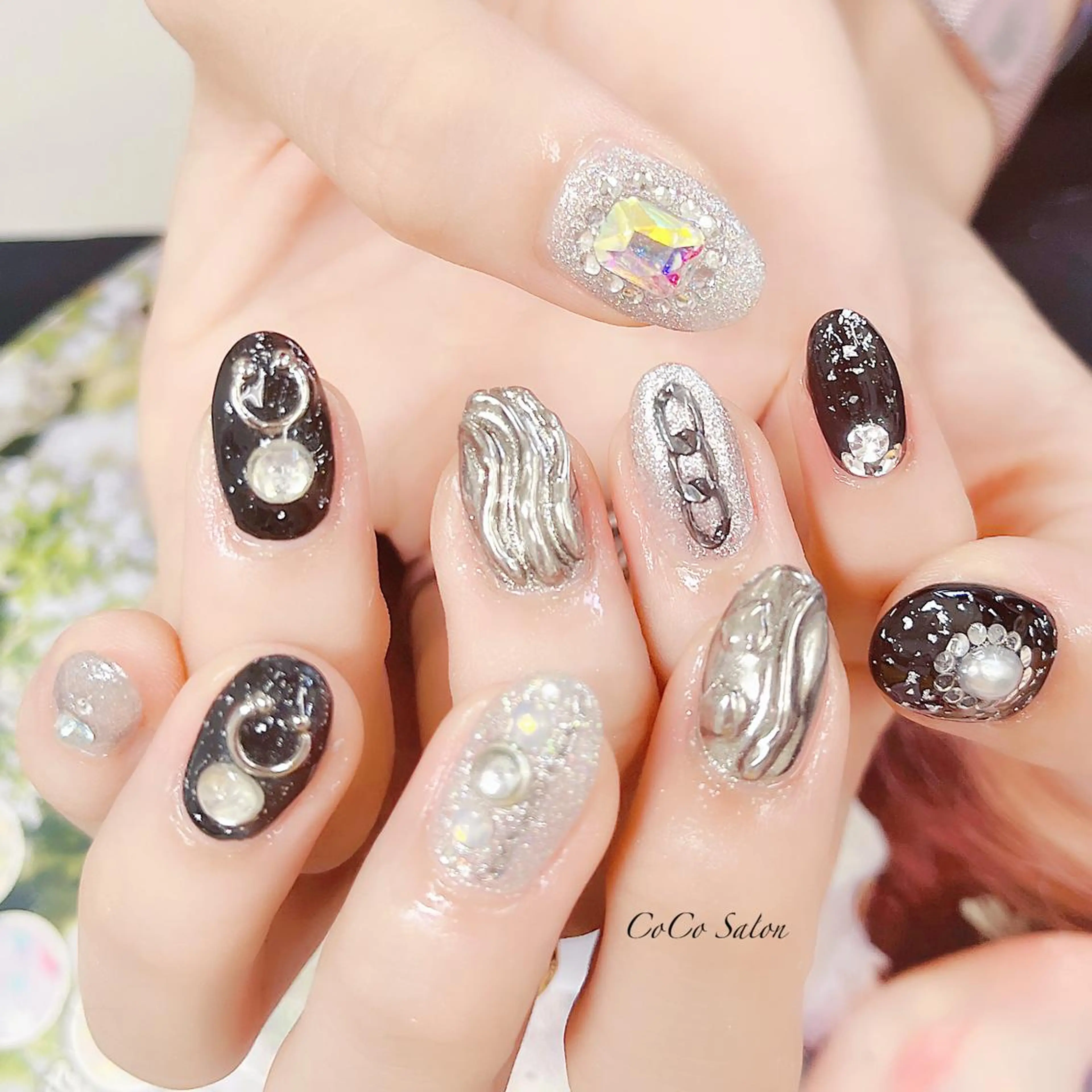 ネイル 成人式 長さ出し ジェルネイル キラキラネイル ラメ(グリッター) ハンドネイル CoCoSalon ネイル/まつ毛予約のネイルデザイン