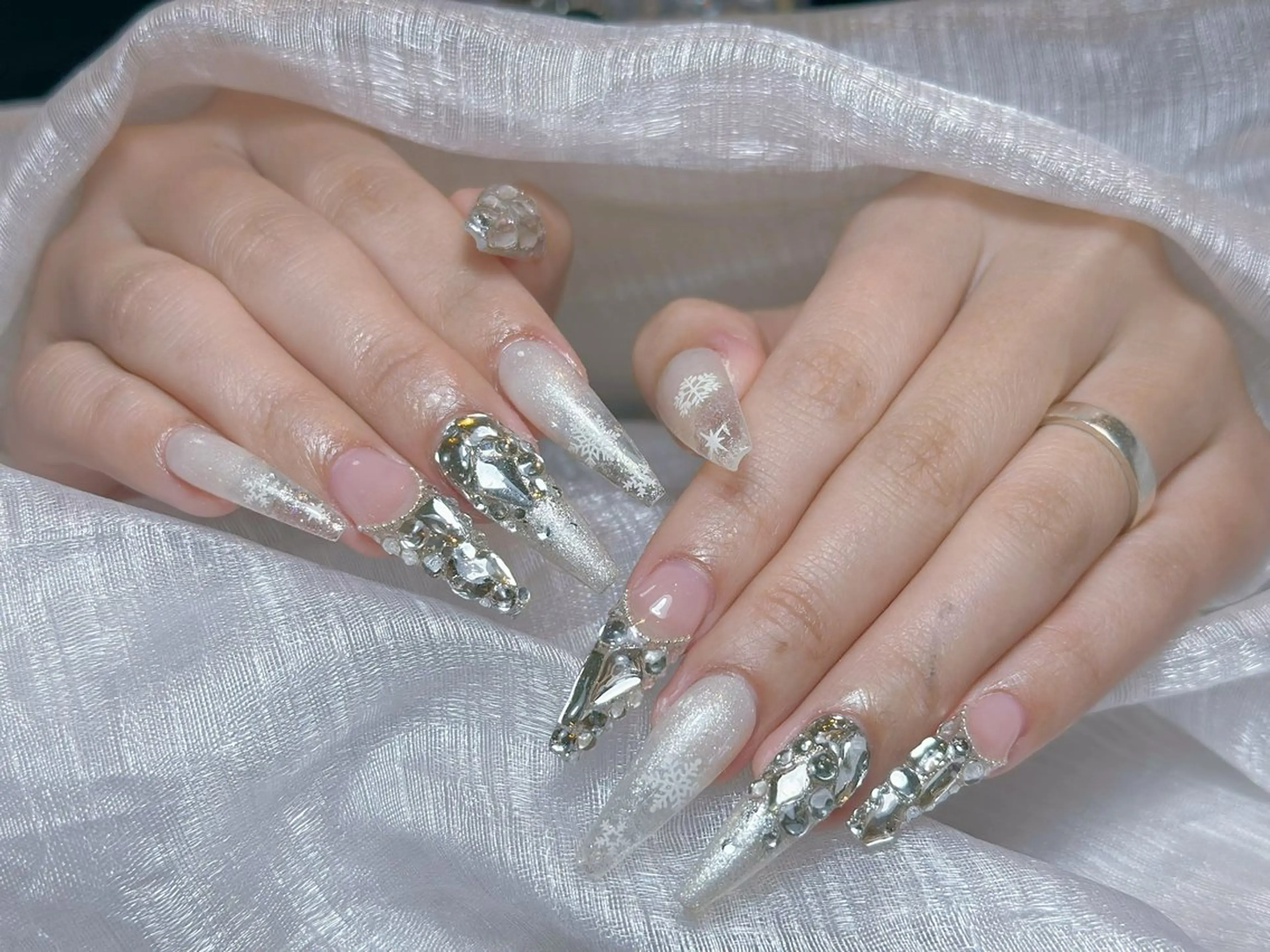 ネイル アートネイル 成人式 ジェルネイル ニュアンスネイル 夏ネイル ハンドネイル Nienail_ Luxeのネイルデザイン