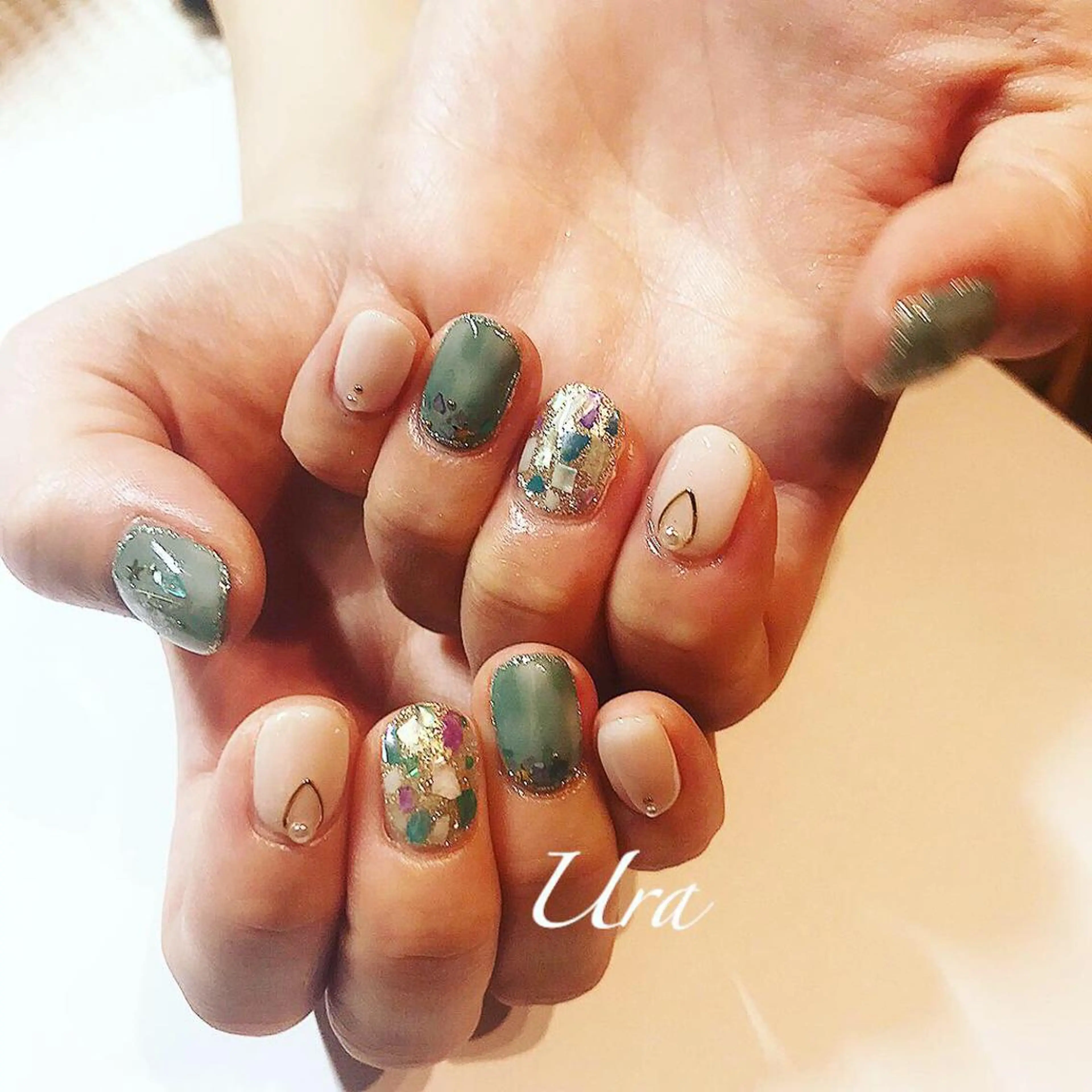 ネイル UrakoNail 《nail》のネイルデザイン